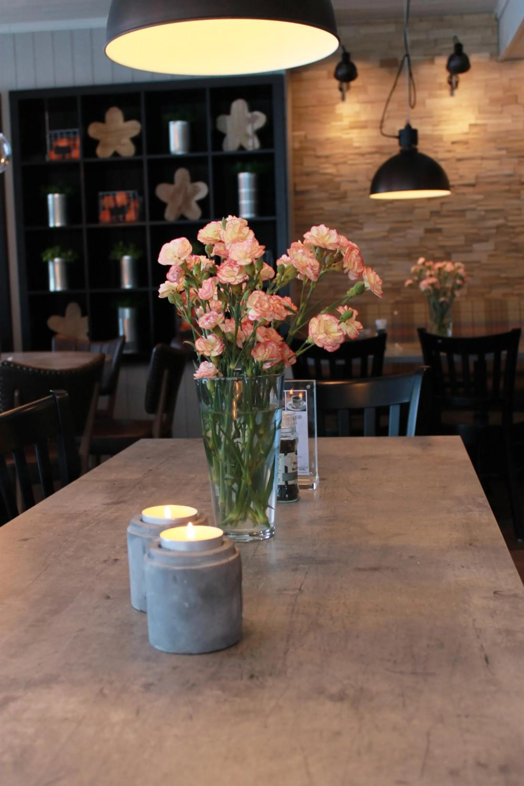 Restaurant/places to eat in Lampeland Hotel