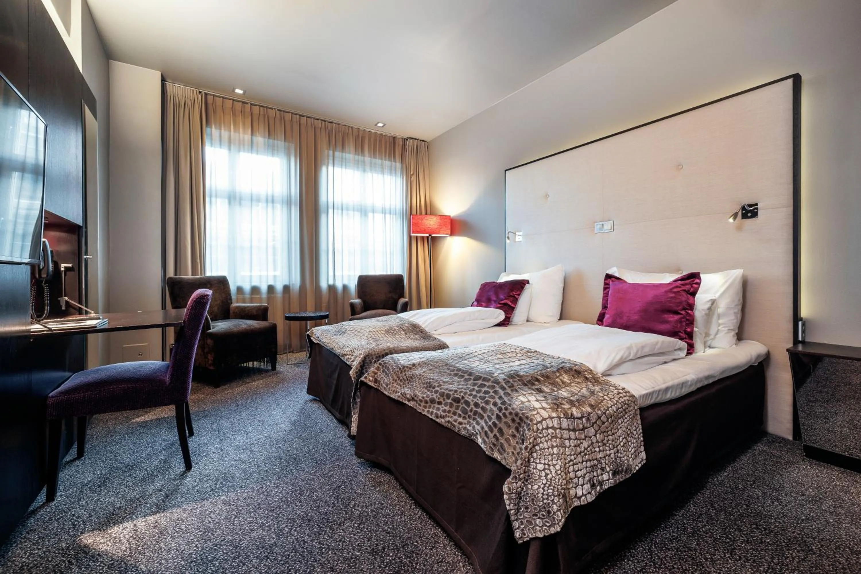 Bedroom, Bed in Home Hotel Folketeateret