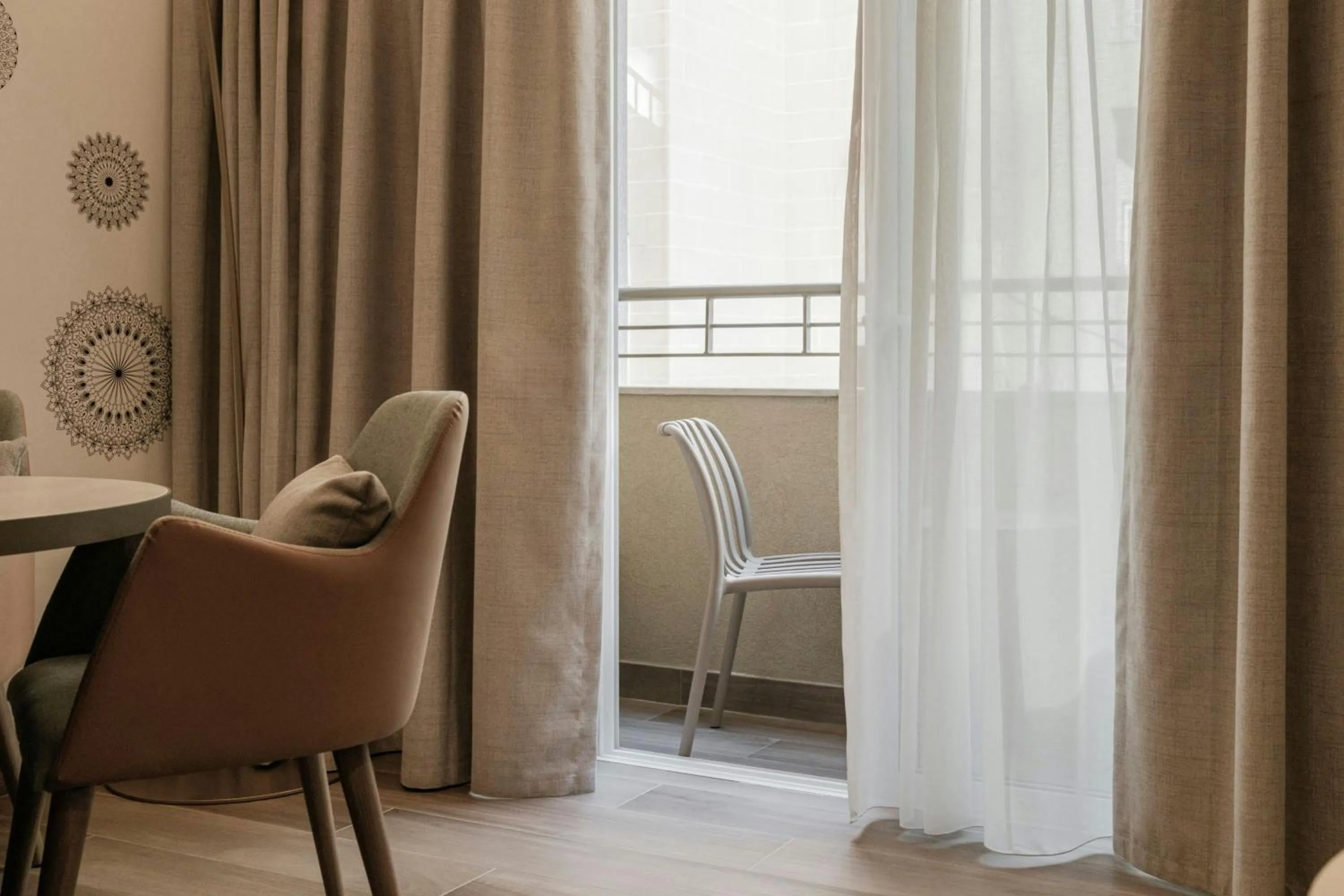 Photo of the whole room in Courtyard by Marriott Sliema