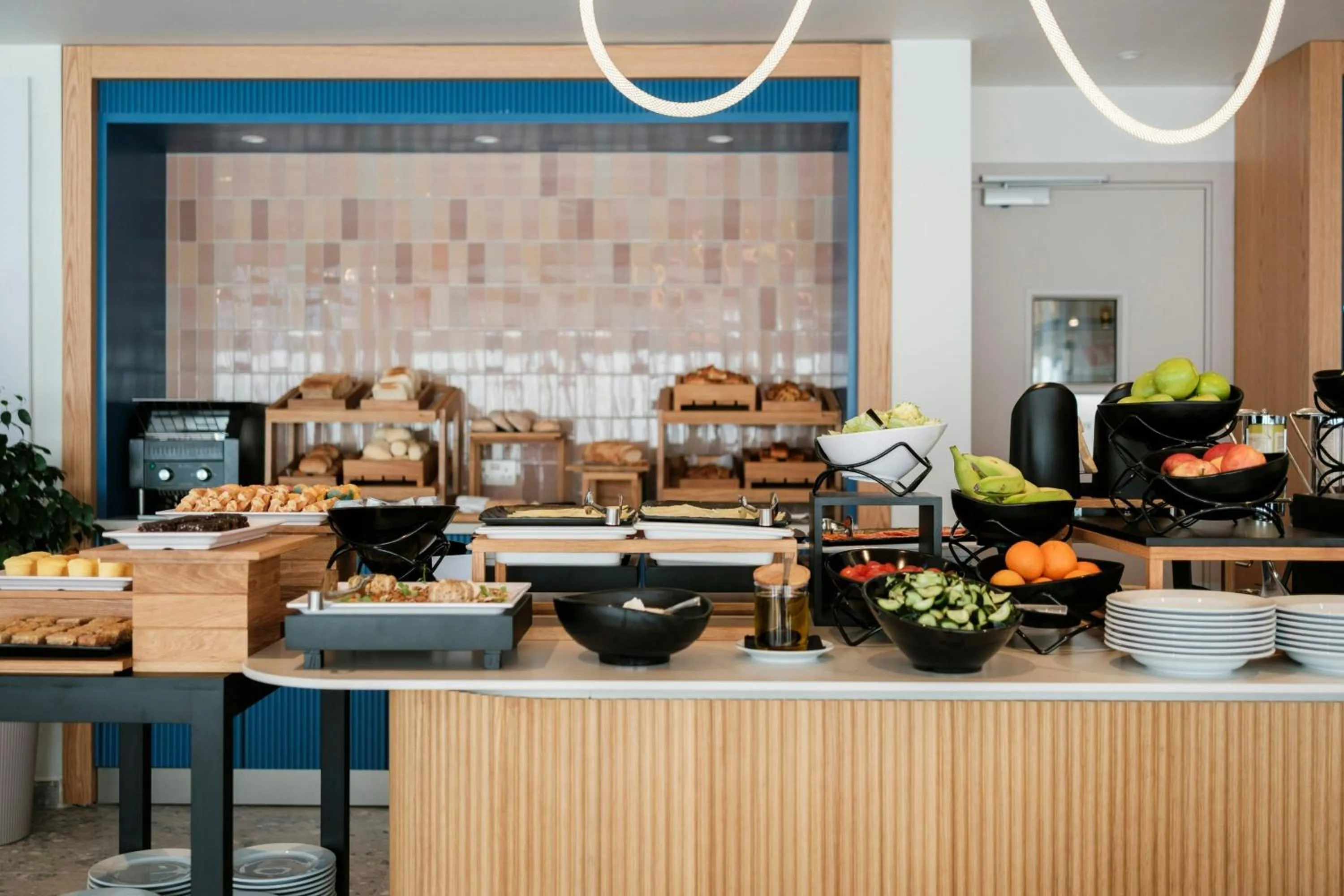 Restaurant/places to eat in Courtyard by Marriott Sliema