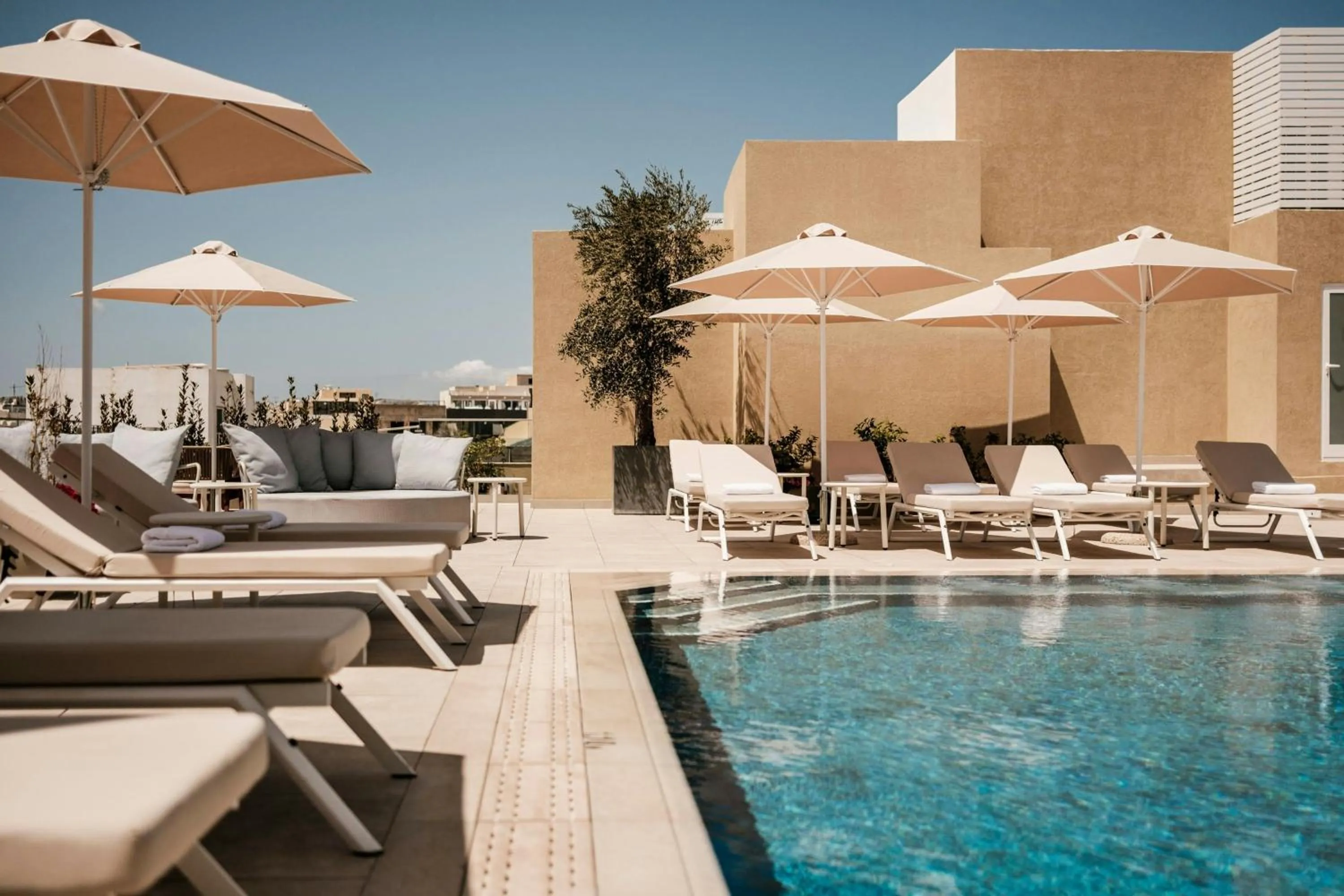 Swimming pool in Courtyard by Marriott Sliema