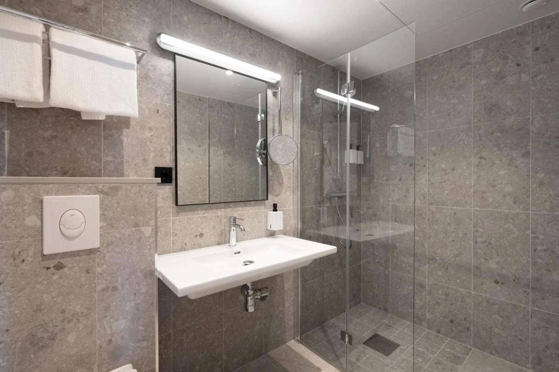 Bathroom in Scandic City