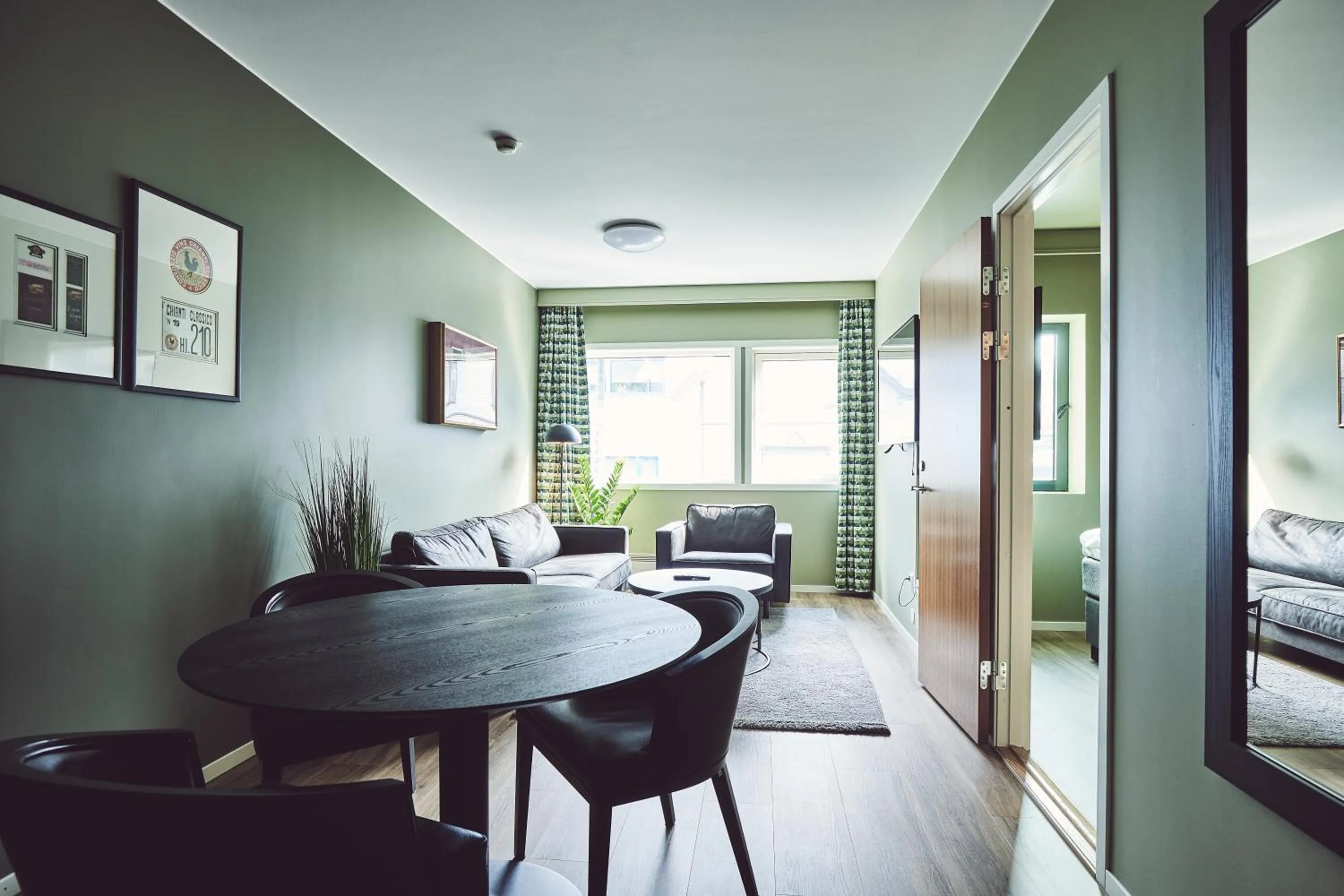 Seating area, Bed in Quality Hotel Maritim