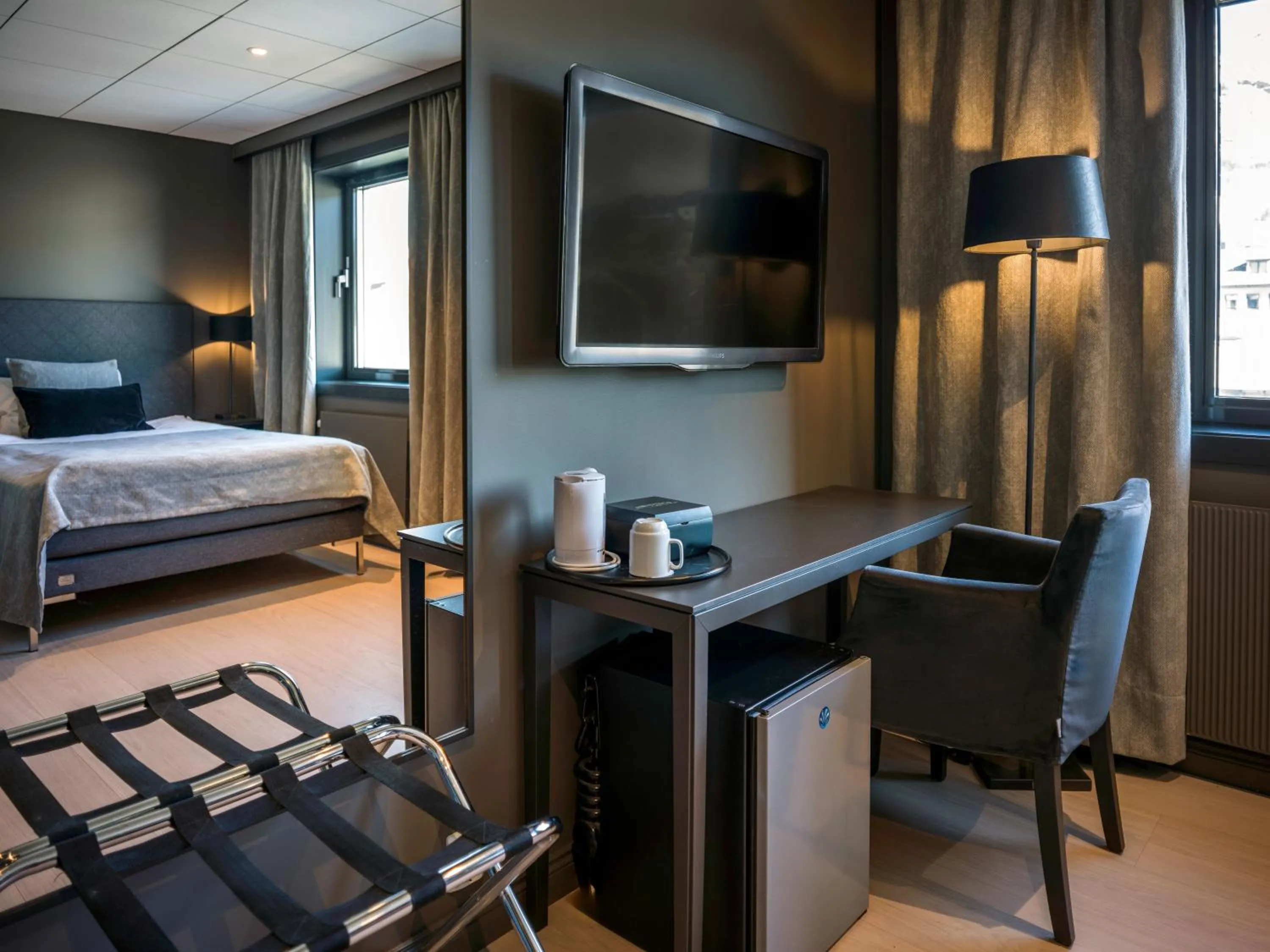 Bedroom, Bed in Quality Hotel Grand Royal