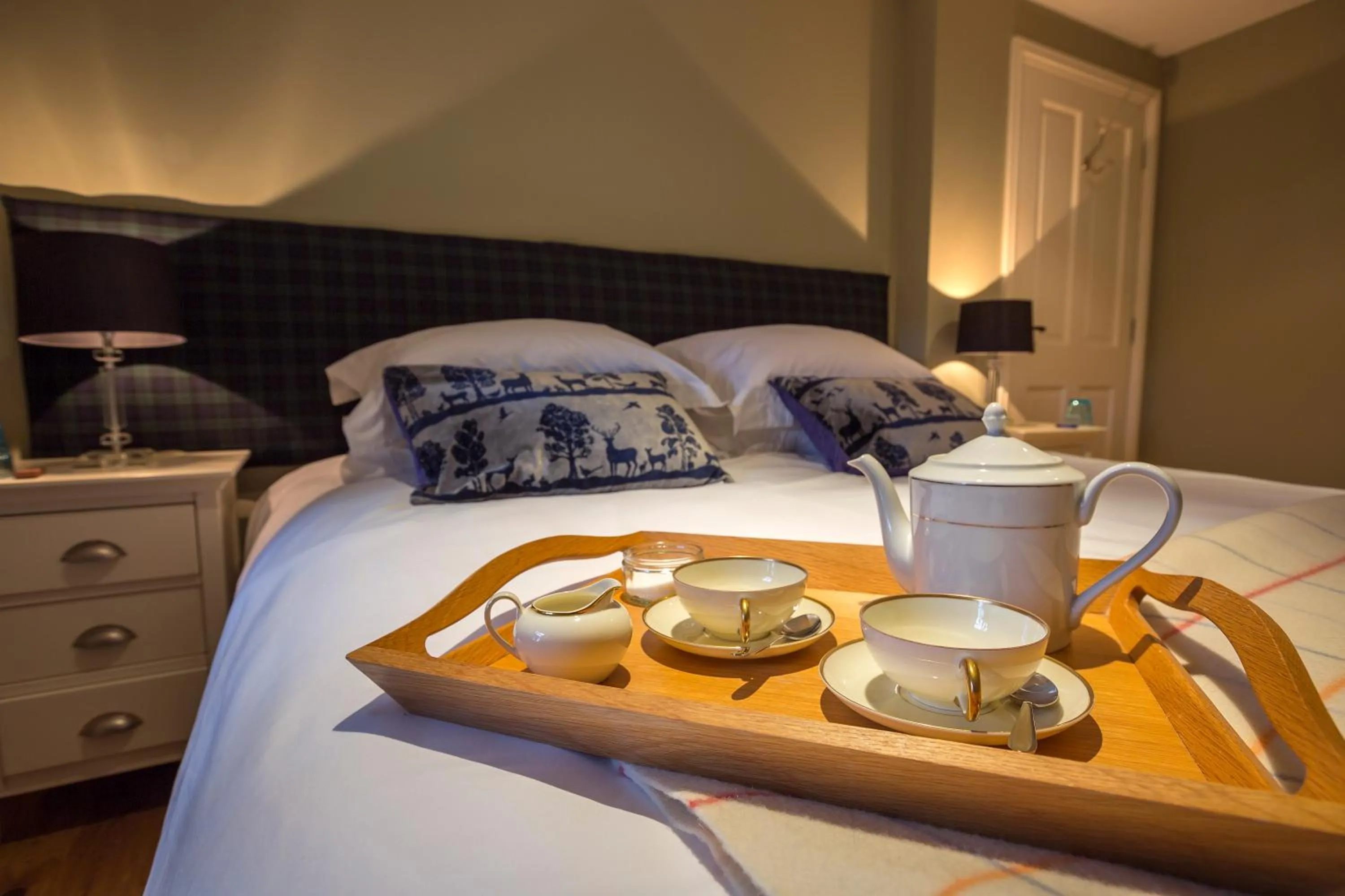 Bed in The Ruin Luxury B&B