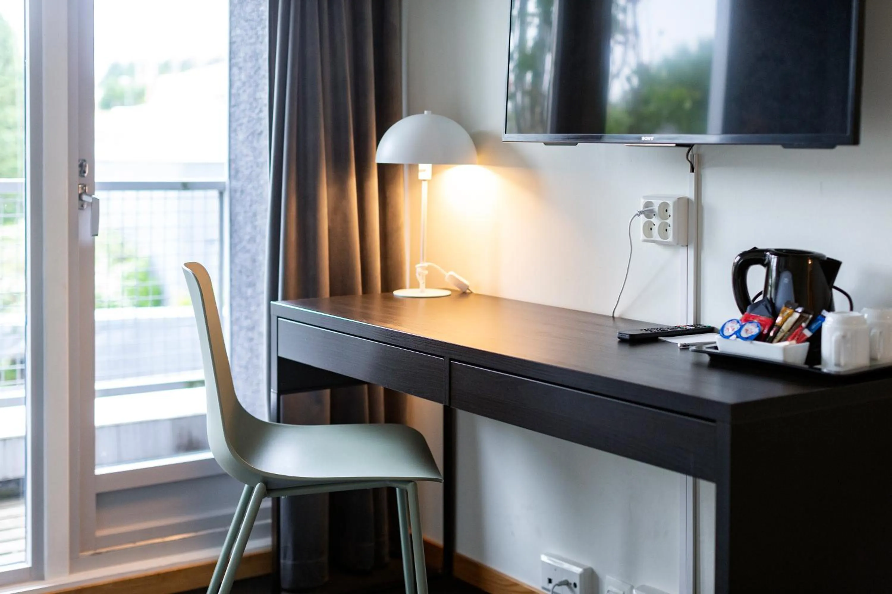 TV and multimedia in Aiden by Best Western Haugesund Airport