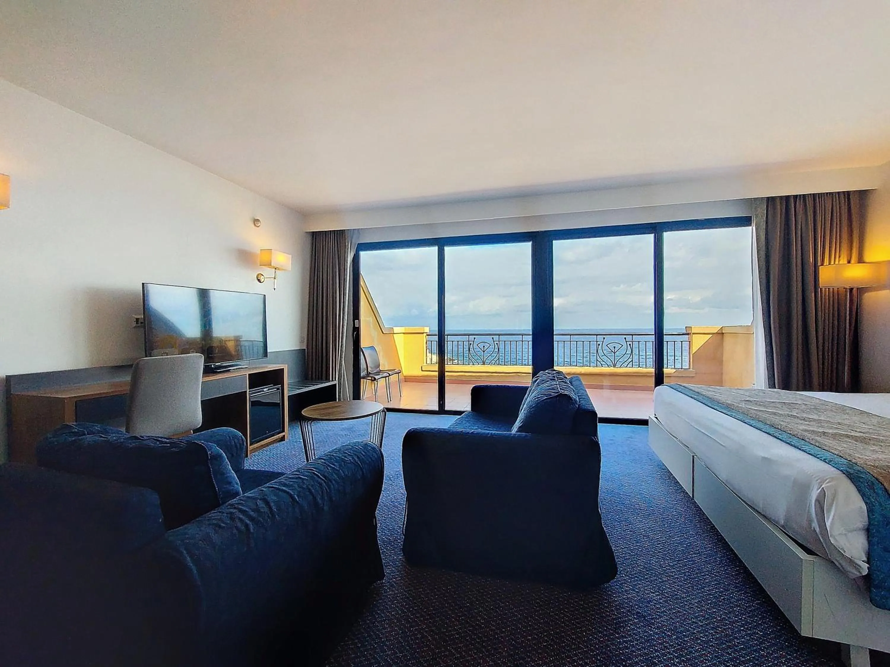 Bedroom, Bed in Vivaldi Hotel