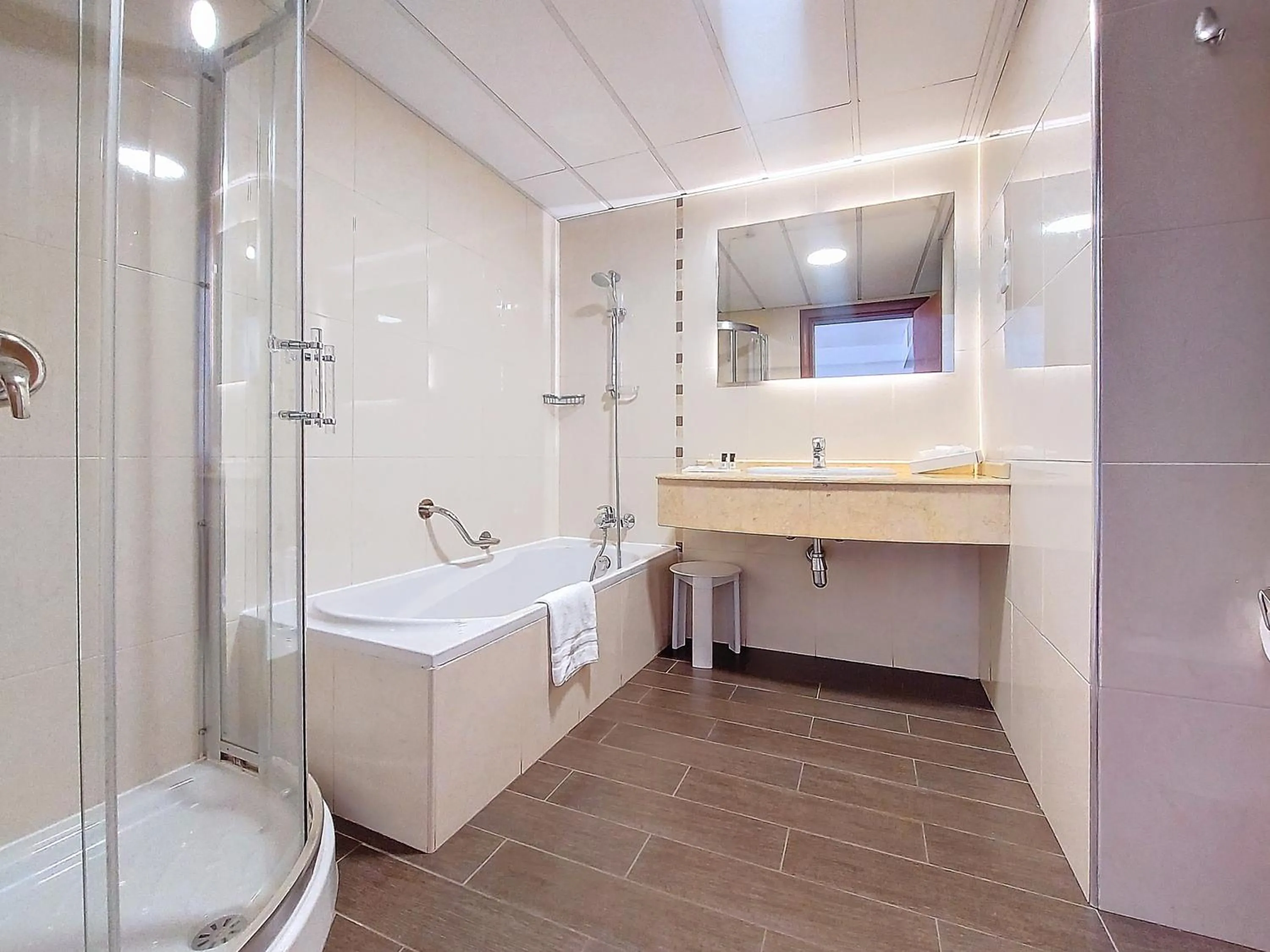 Shower in Vivaldi Hotel