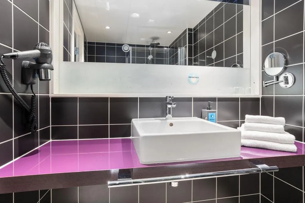 Bathroom in Comfort Hotel Union Brygge