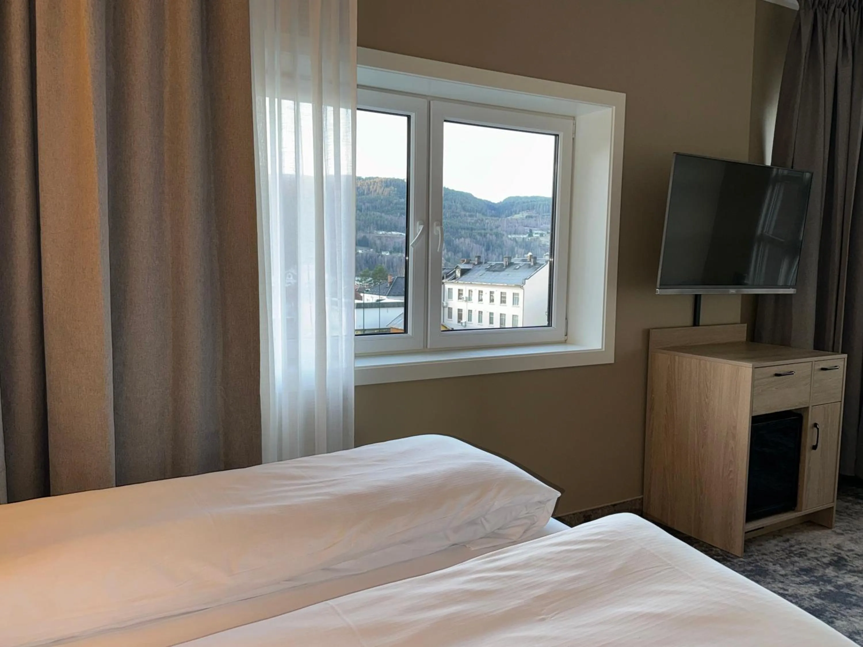 TV and multimedia, Bed in Notodden Hotel