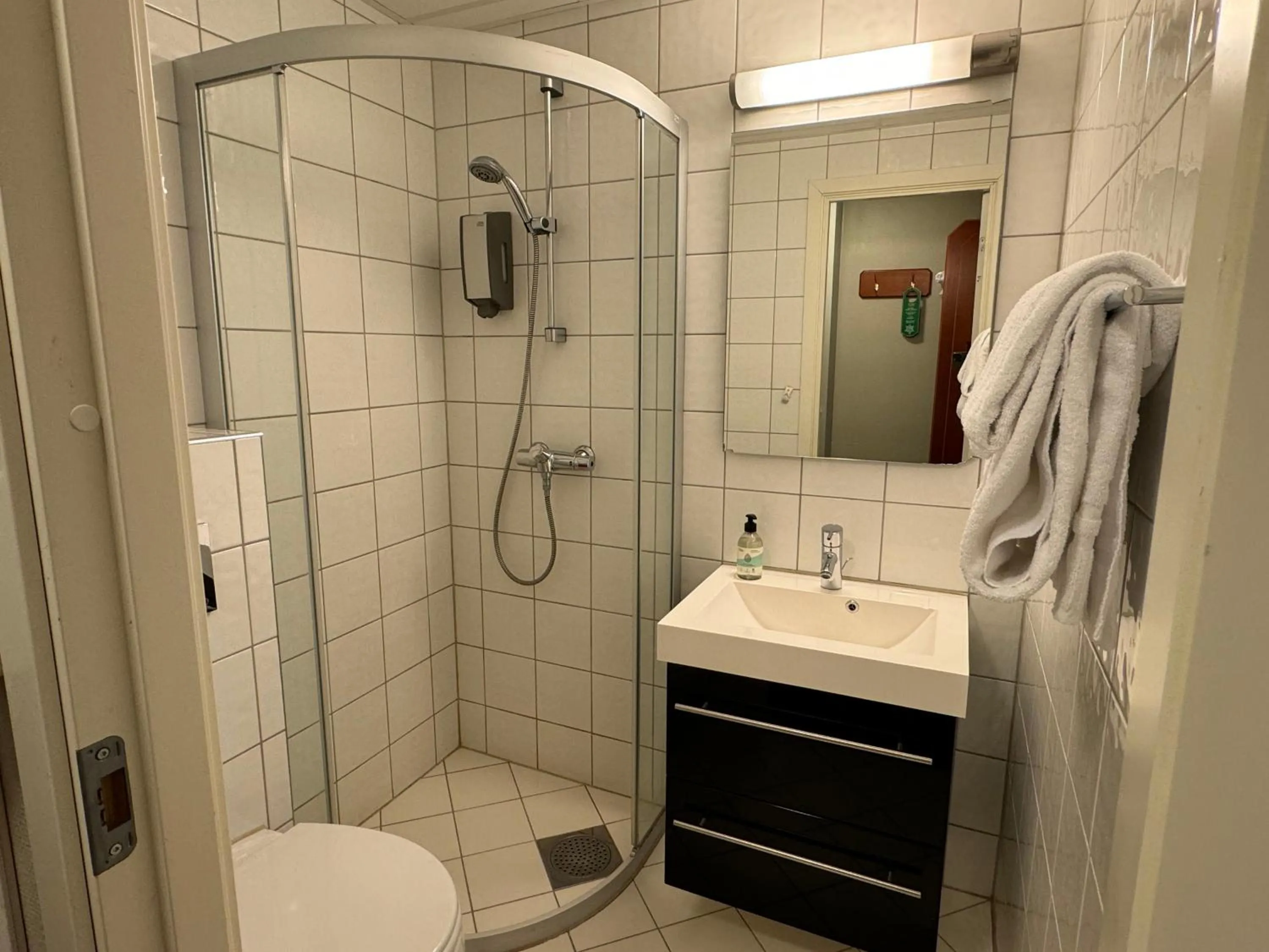 Shower in Notodden Hotel