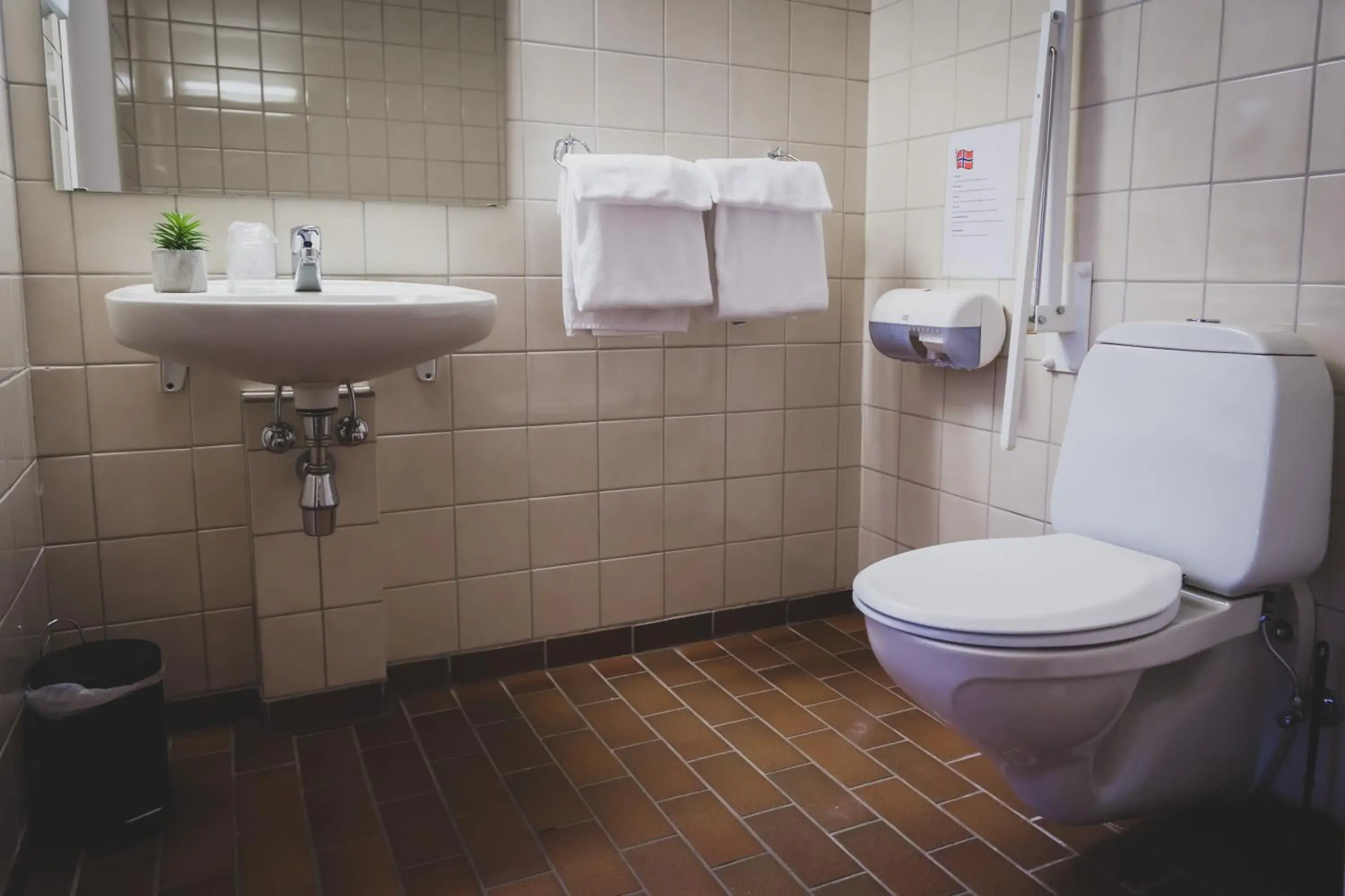 Deluxe Double Room in Frøken Skjolds Hotel Lyngengården Deluxe Double Room in Frøken Skjolds Hotel Lyngengården