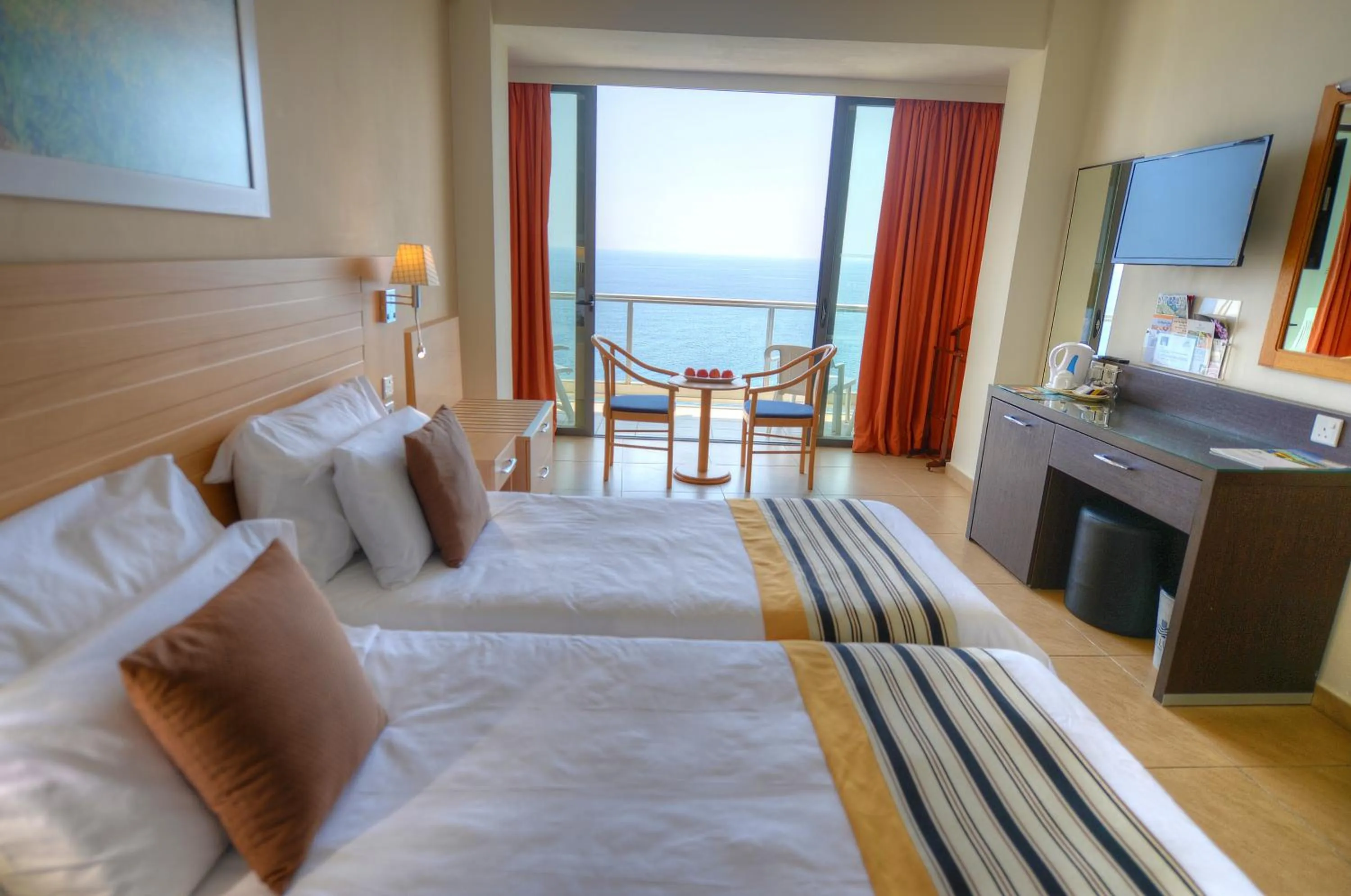 Bedroom, Bed in The Preluna Hotel