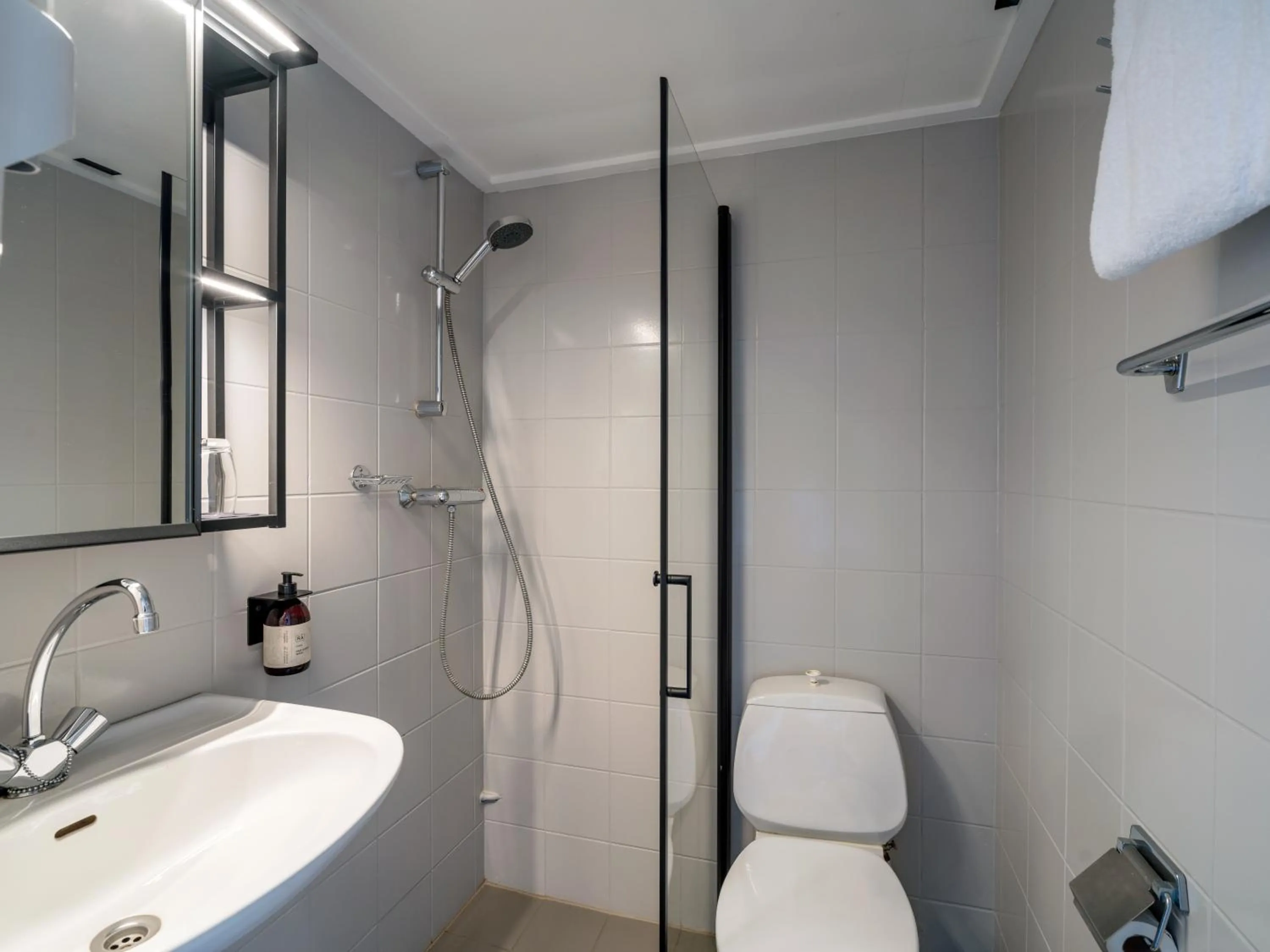 Shower in Quality Hotel Strand Gjøvik