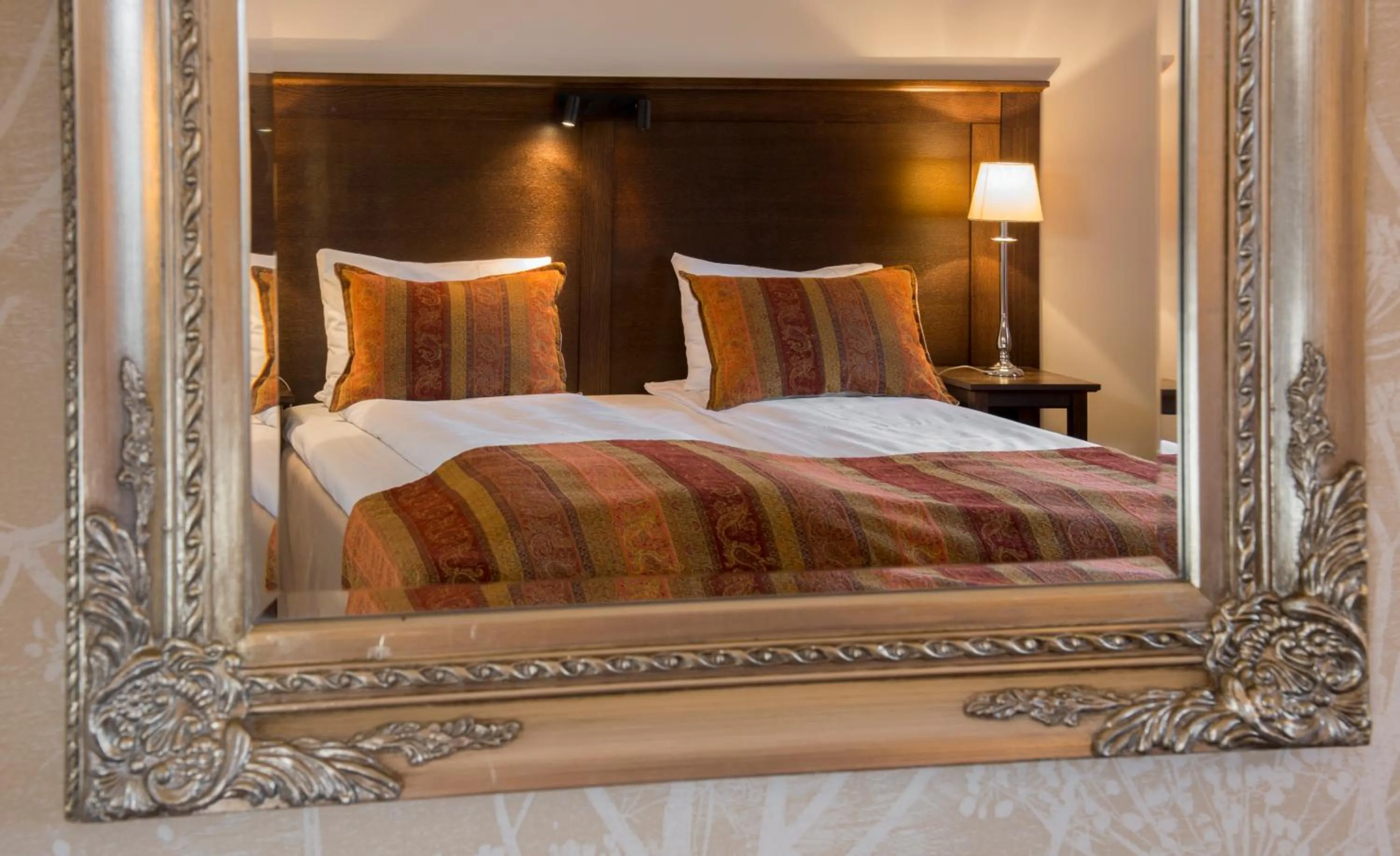 Bed in Home Hotel Park