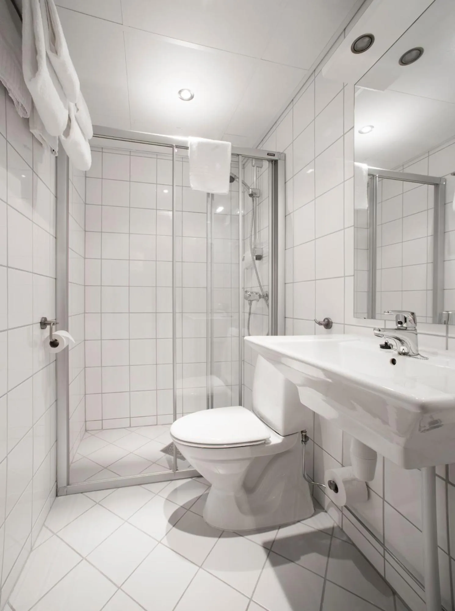 Bathroom in Home Hotel Park