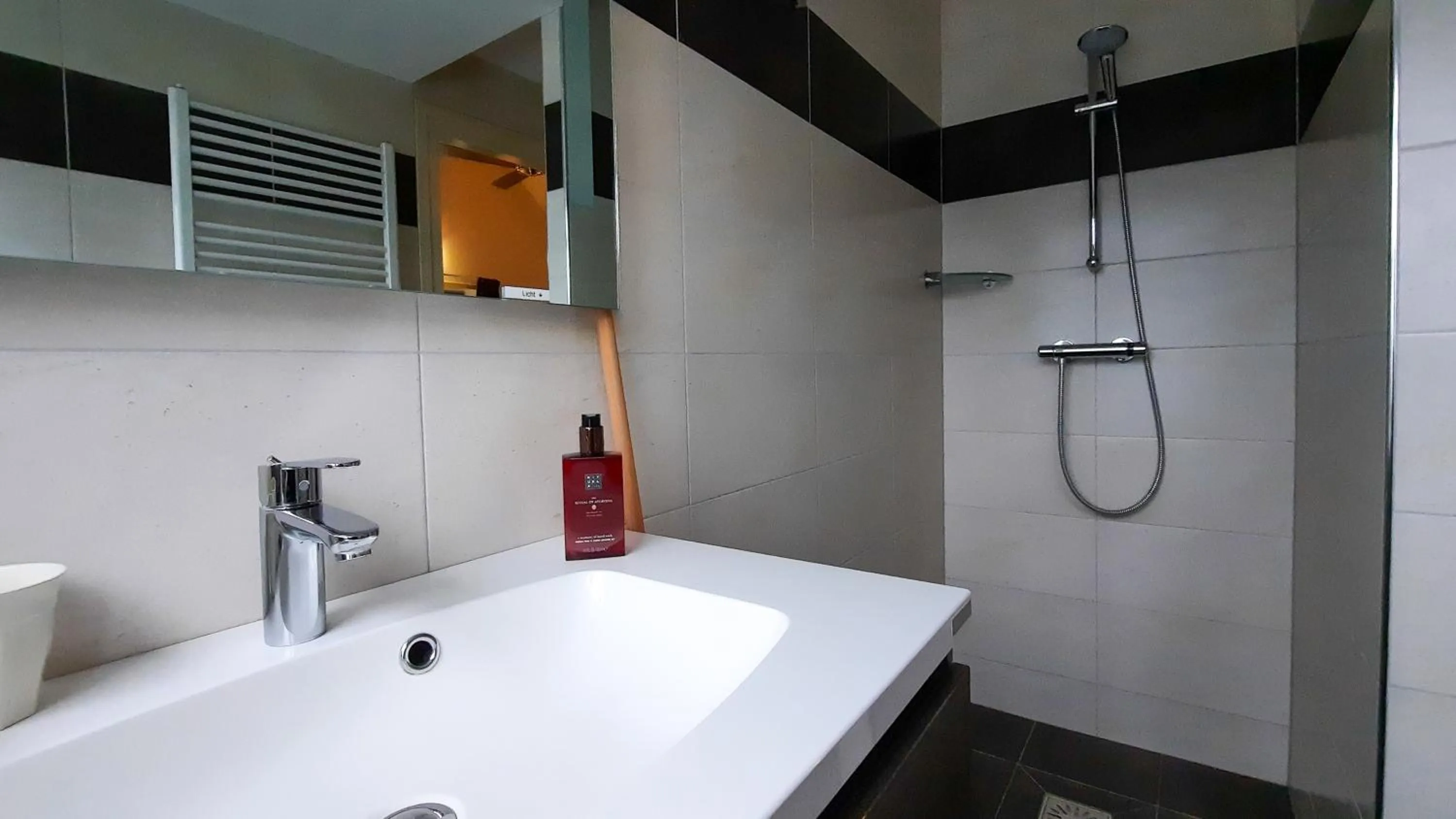 Bathroom in Gastenverblijf Neeltje