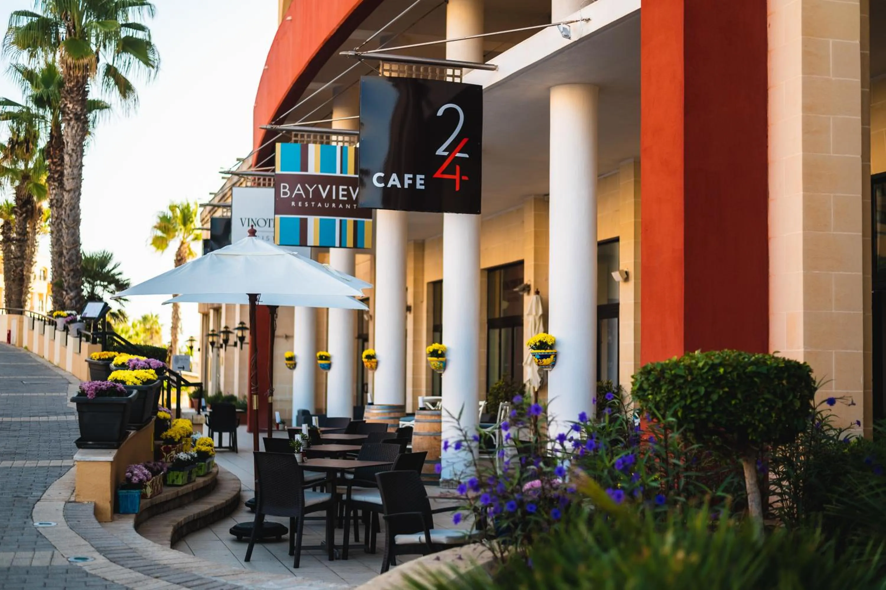 Restaurant/places to eat in Marina Hotel Corinthia Beach Resort Malta