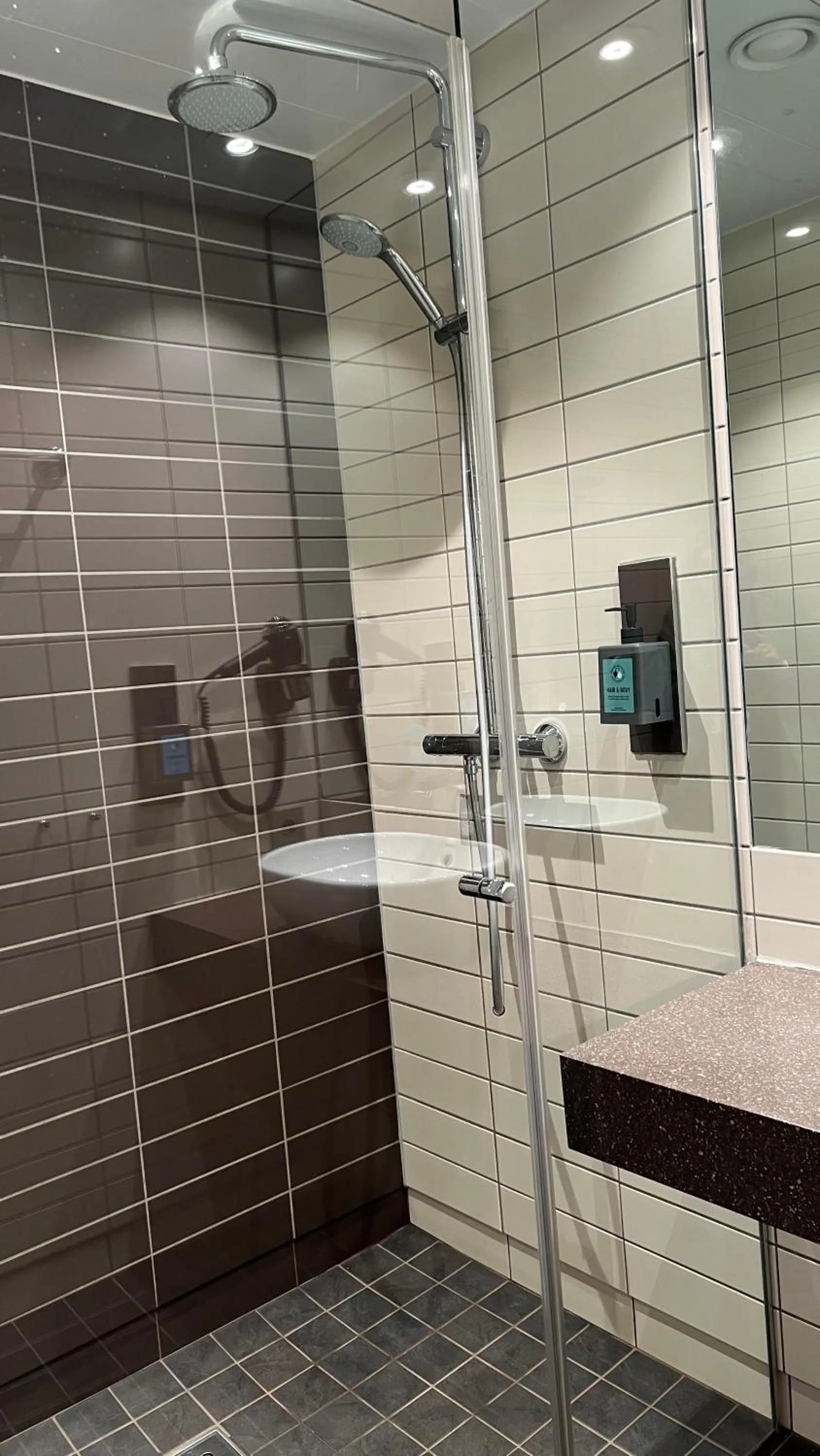 Shower in Comfort Hotel Kristiansand