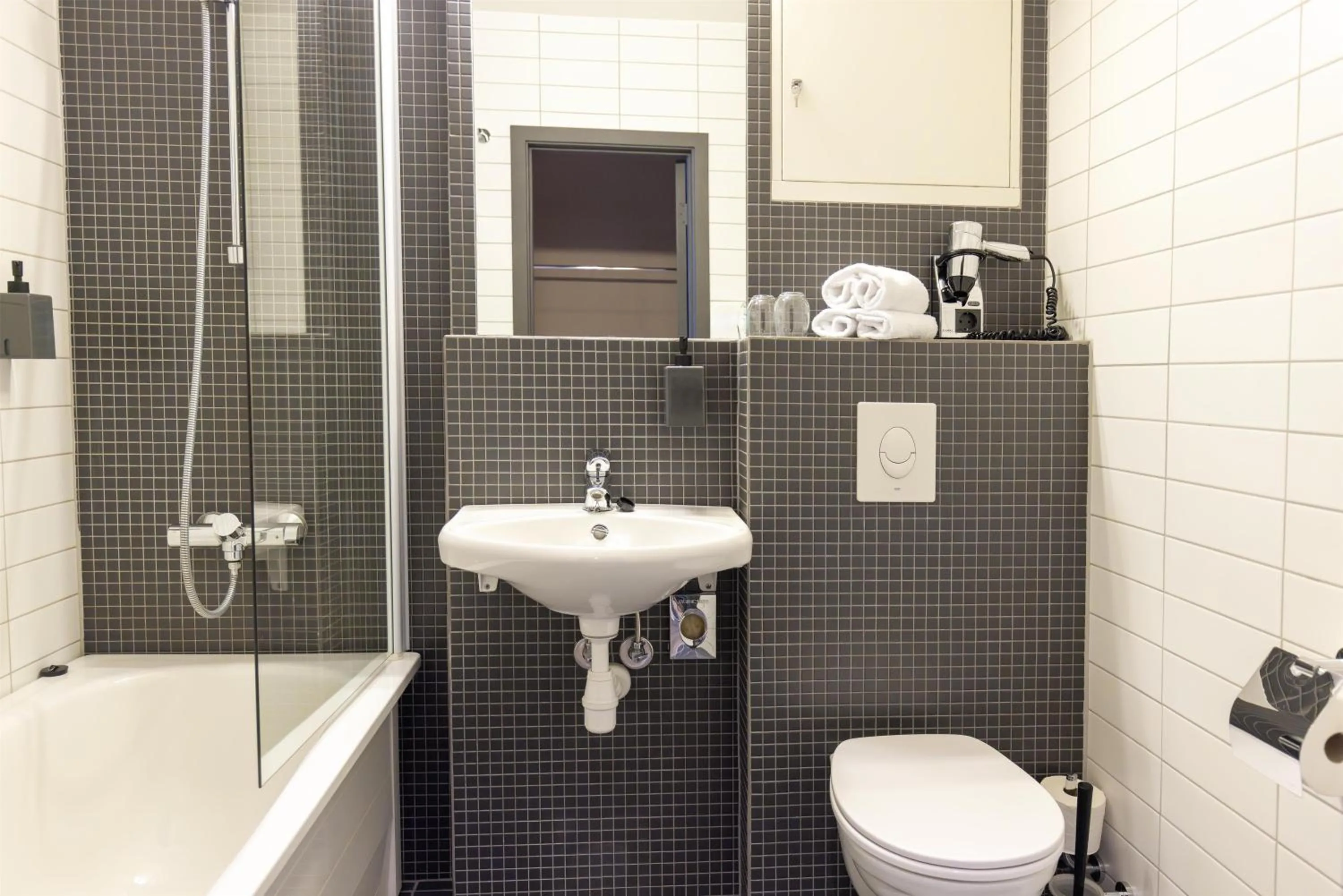 Bathroom in Scandic Victoria Florø