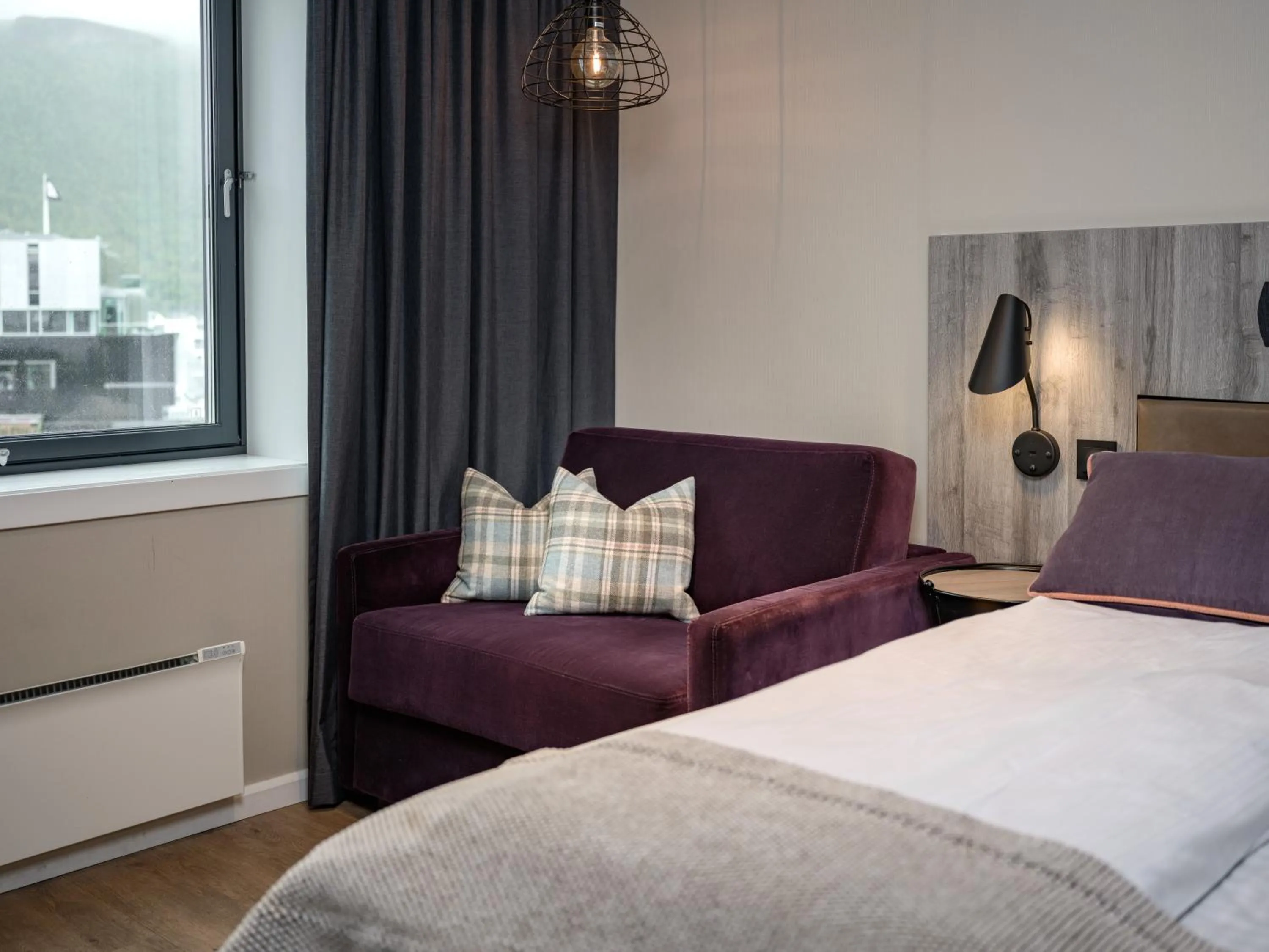 Photo of the whole room, Bed in Quality Hotel Grand Tromsø