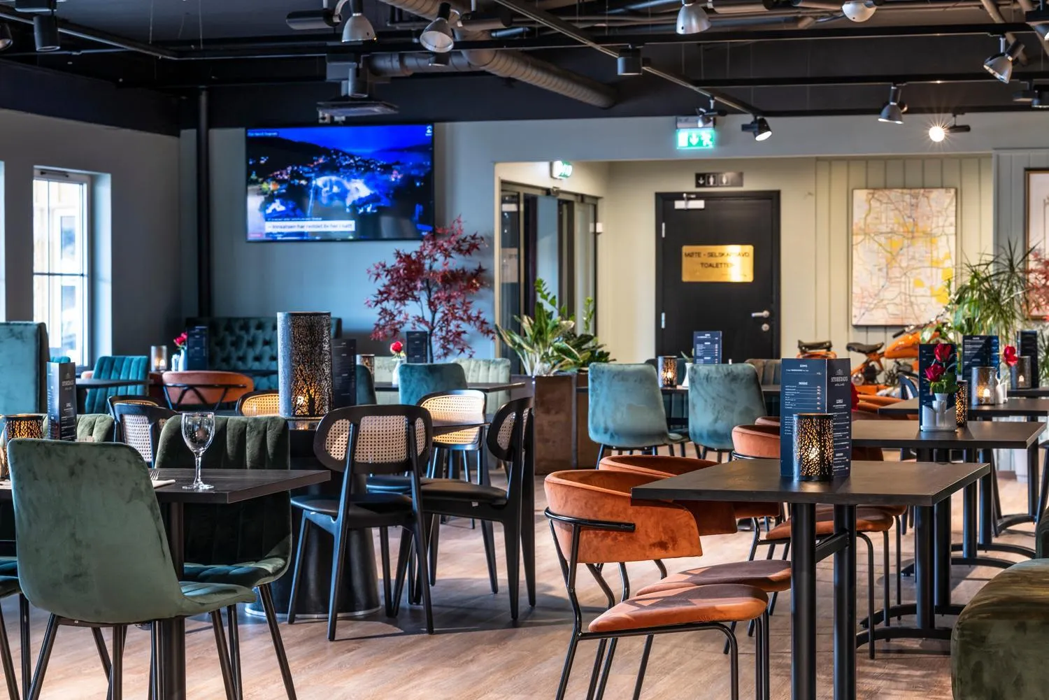 Restaurant/places to eat in Storebaug Hotell & Kro