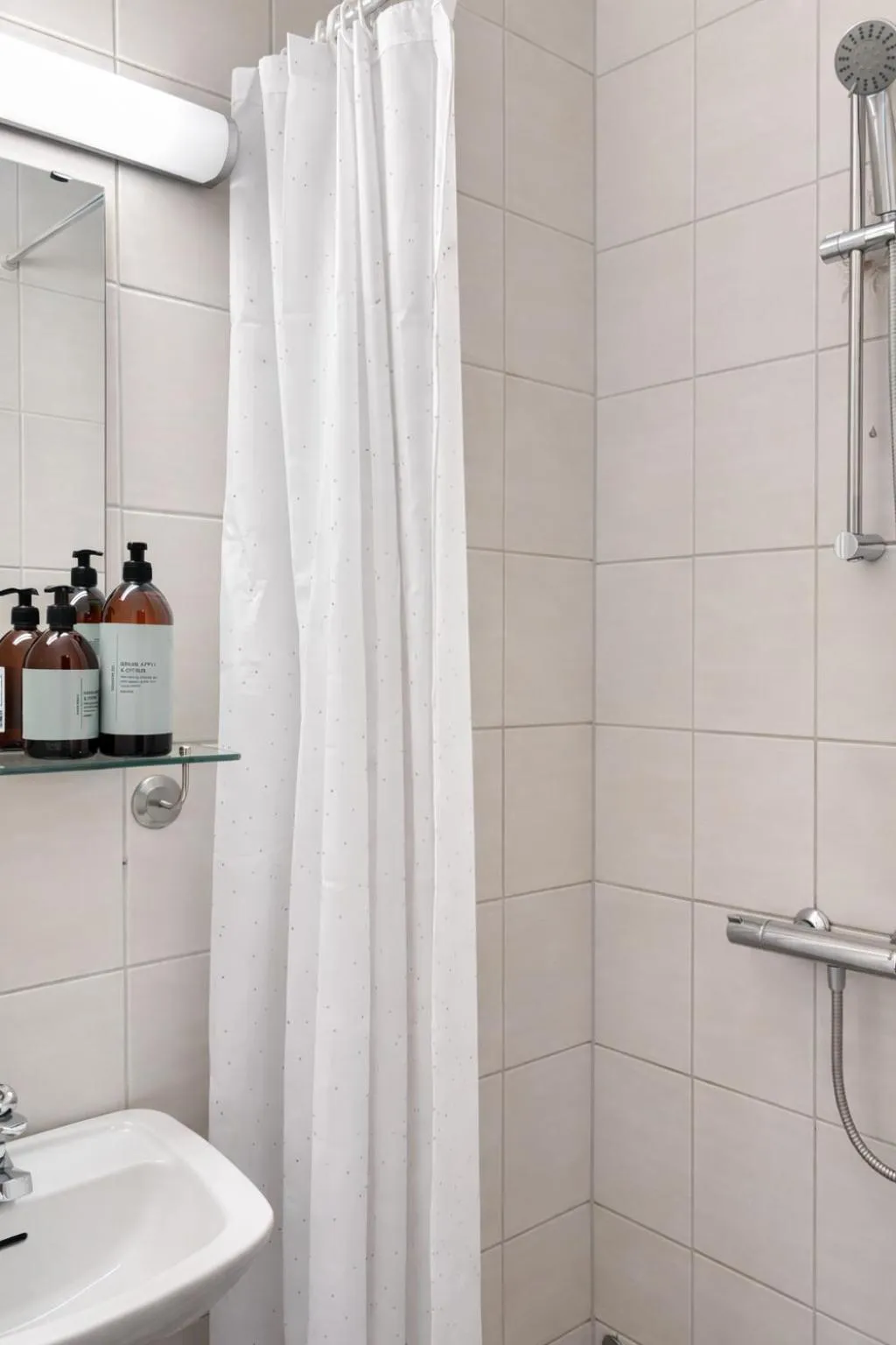 Bathroom in Storebaug Hotell & Kro