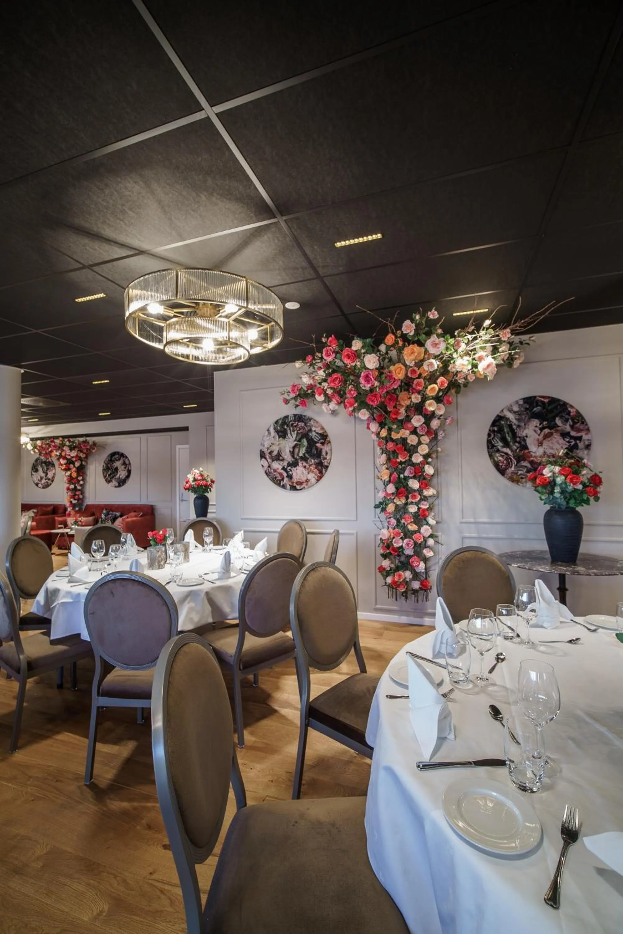 Dinner in Molde Fjordhotell - by Classic Norway Hotels