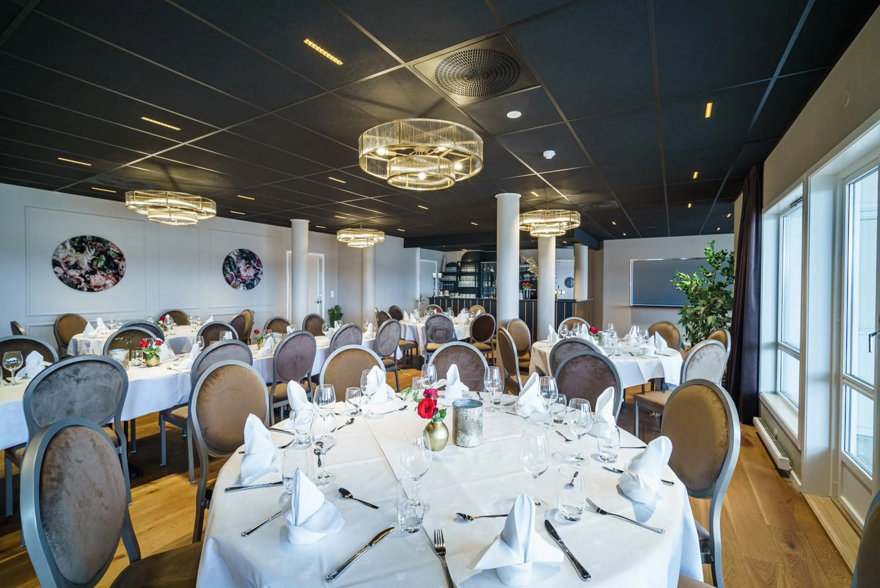 Restaurant/places to eat in Molde Fjordhotell - by Classic Norway Hotels