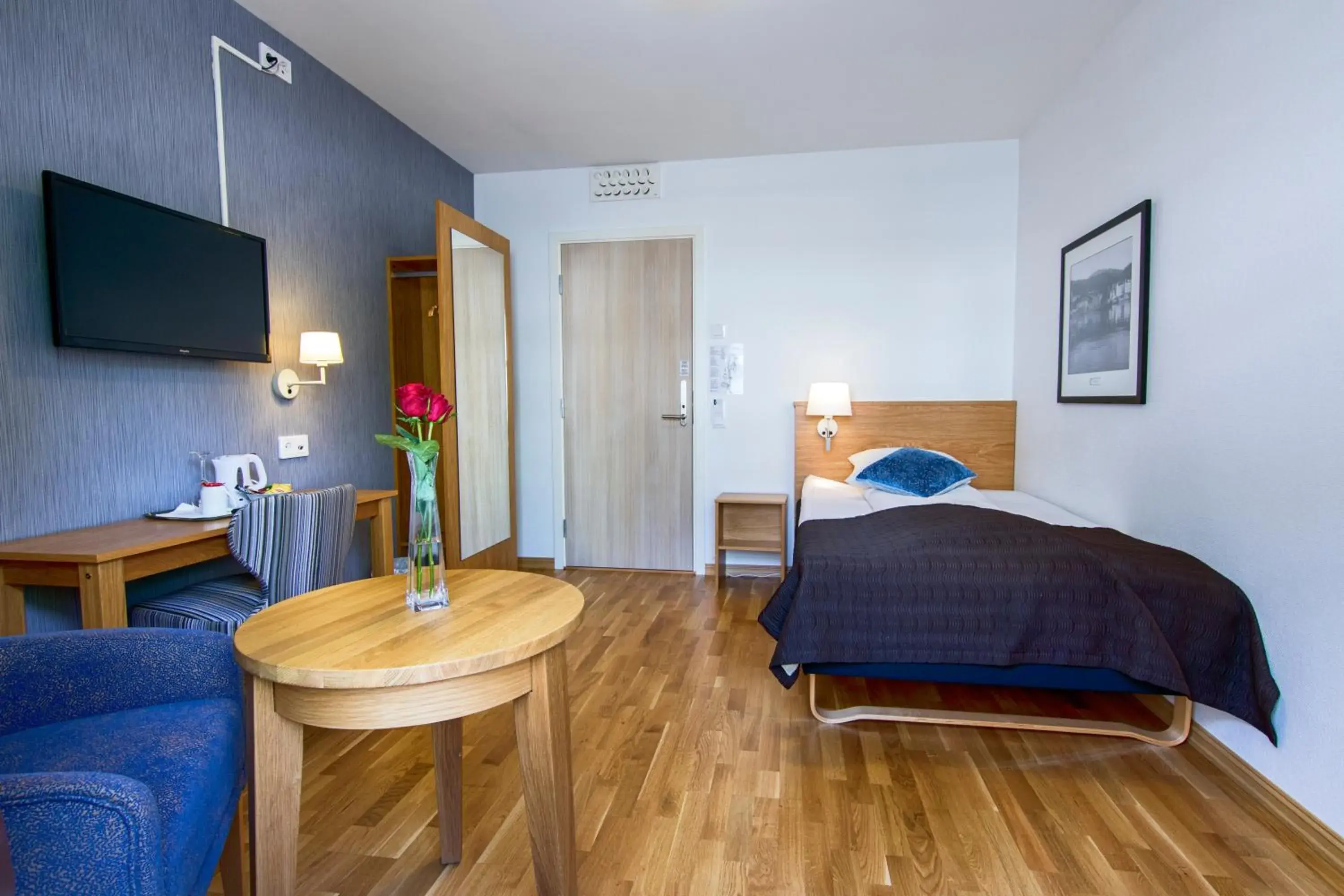 Single Room in Molde Fjordhotell - by Classic Norway Hotels Single Room in Molde Fjordhotell - by Classic Norway Hotels