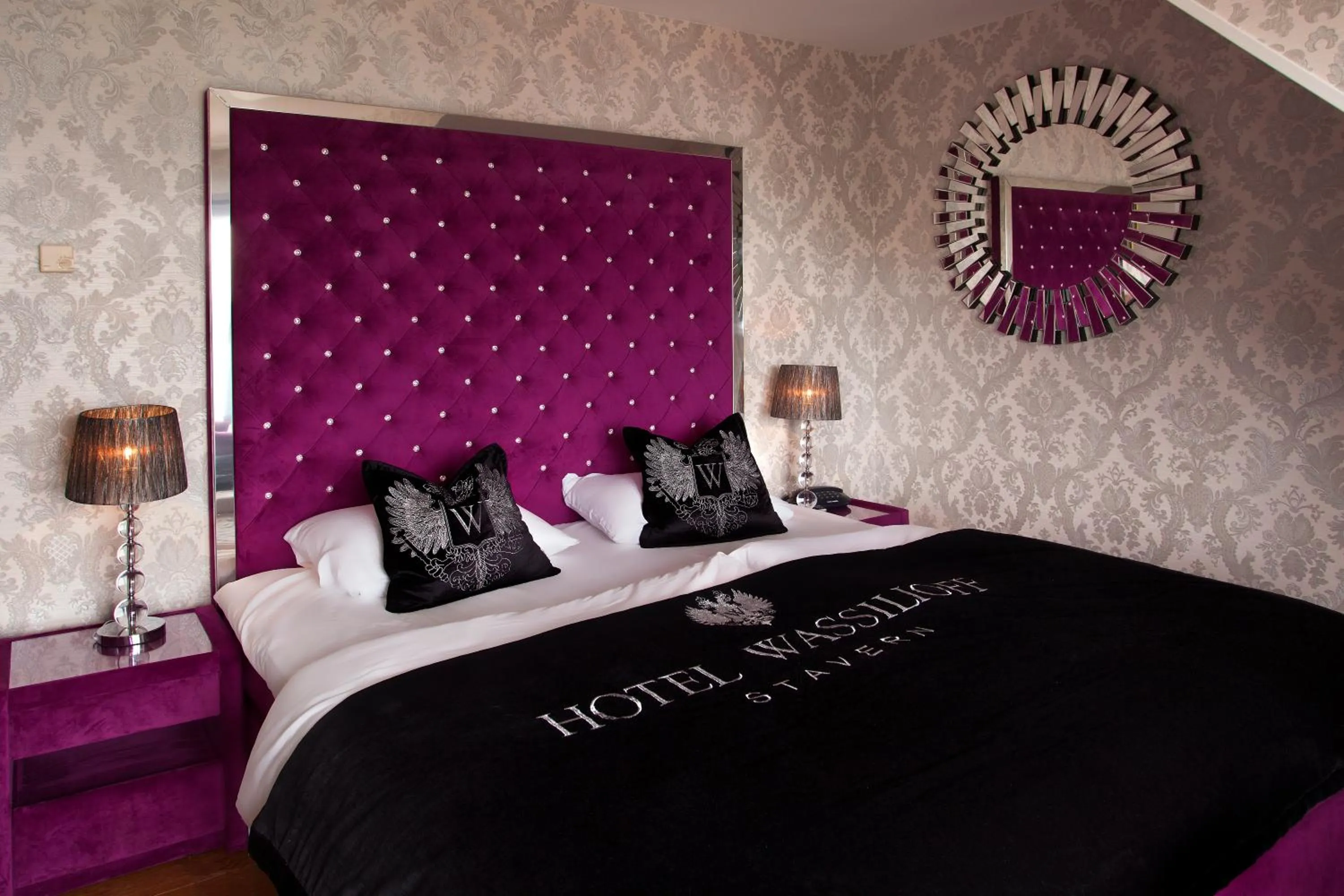 Bedroom, Bed in Hotel Wassilioff - Unike Hoteller