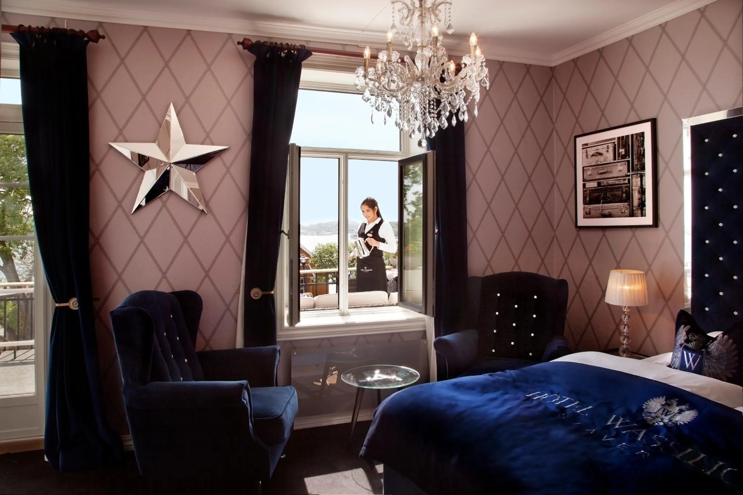 Balcony/Terrace, Bed in Hotel Wassilioff - Unike Hoteller