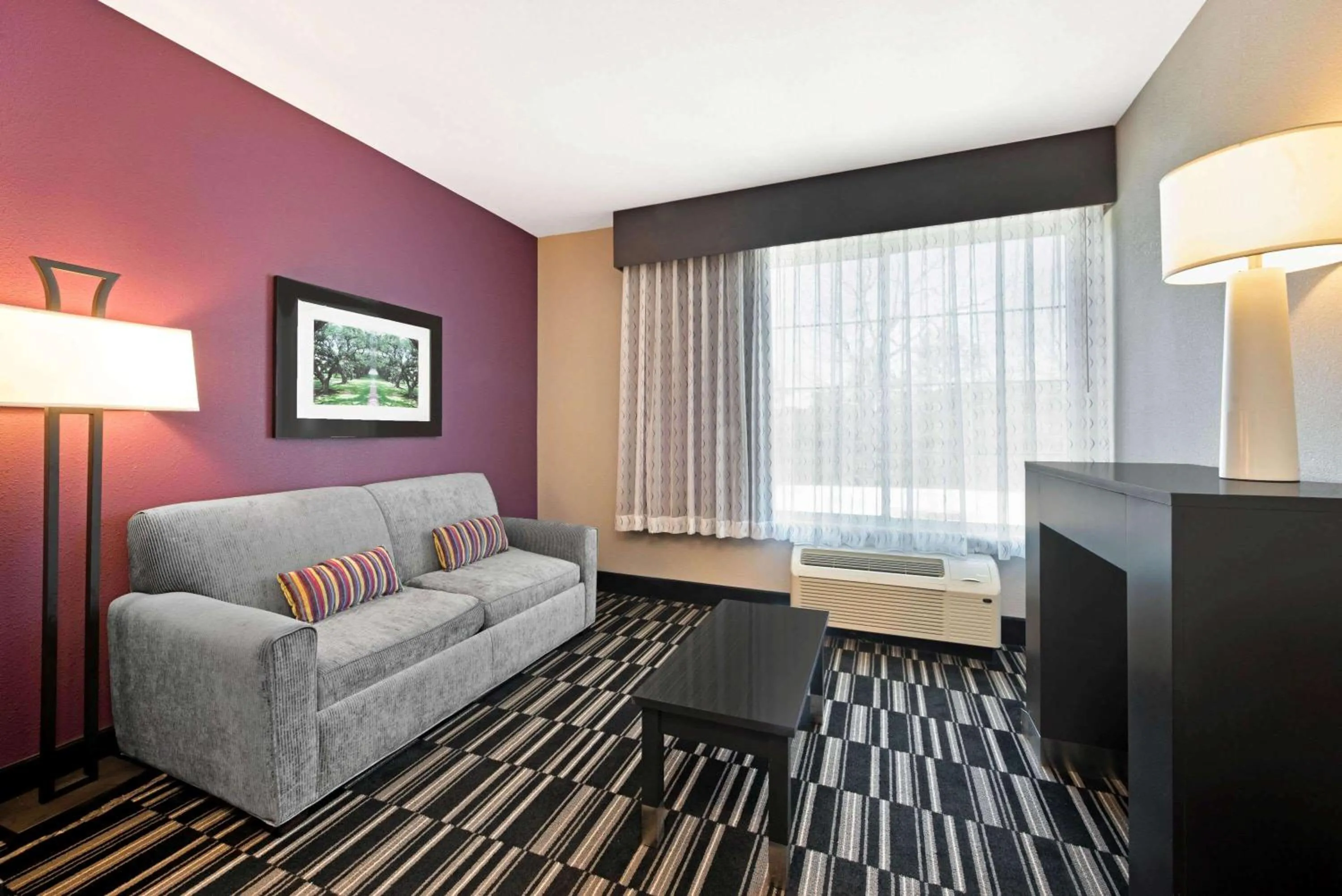 Photo of the whole room in La Quinta by Wyndham West Monroe