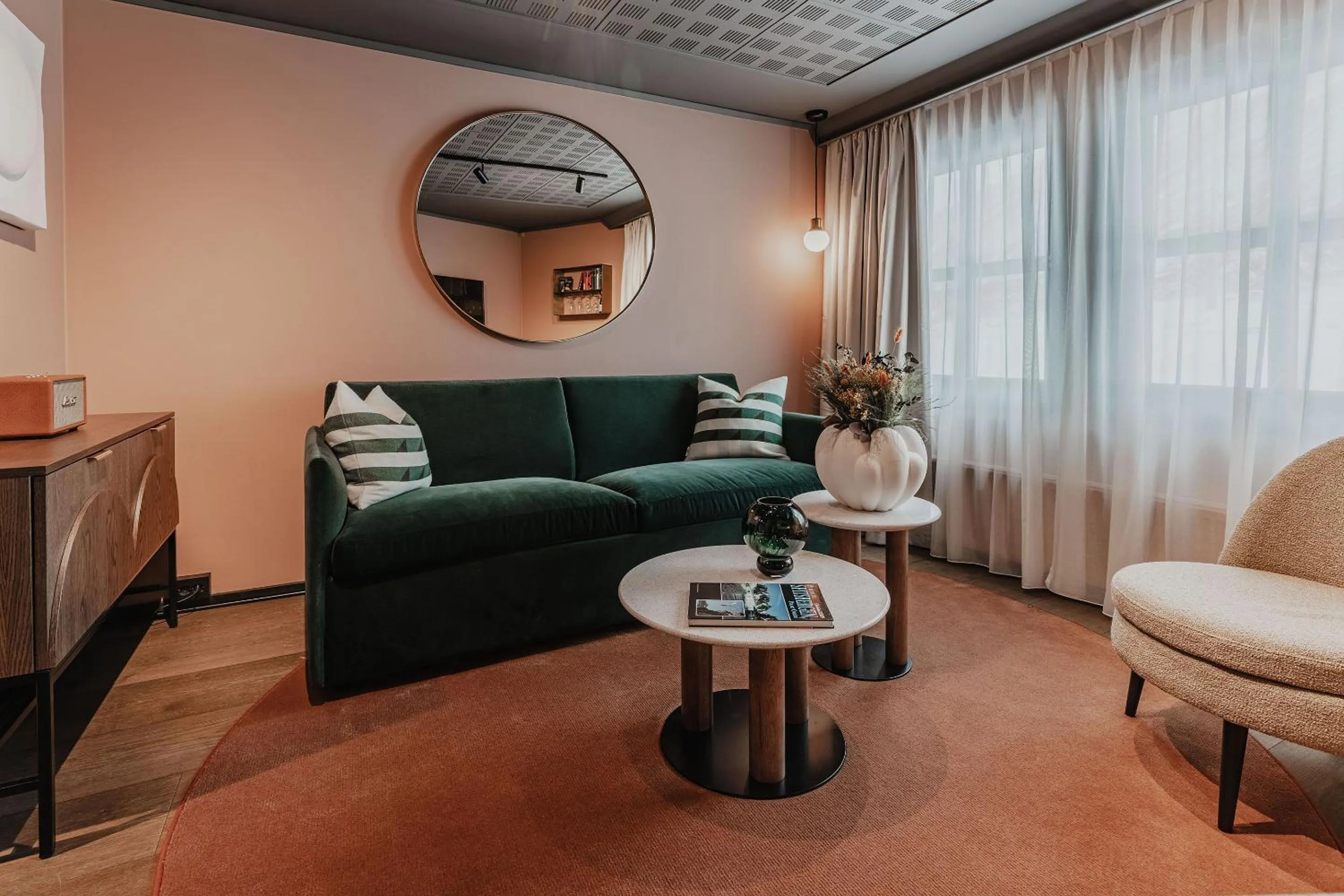 Living room in Funken Lodge