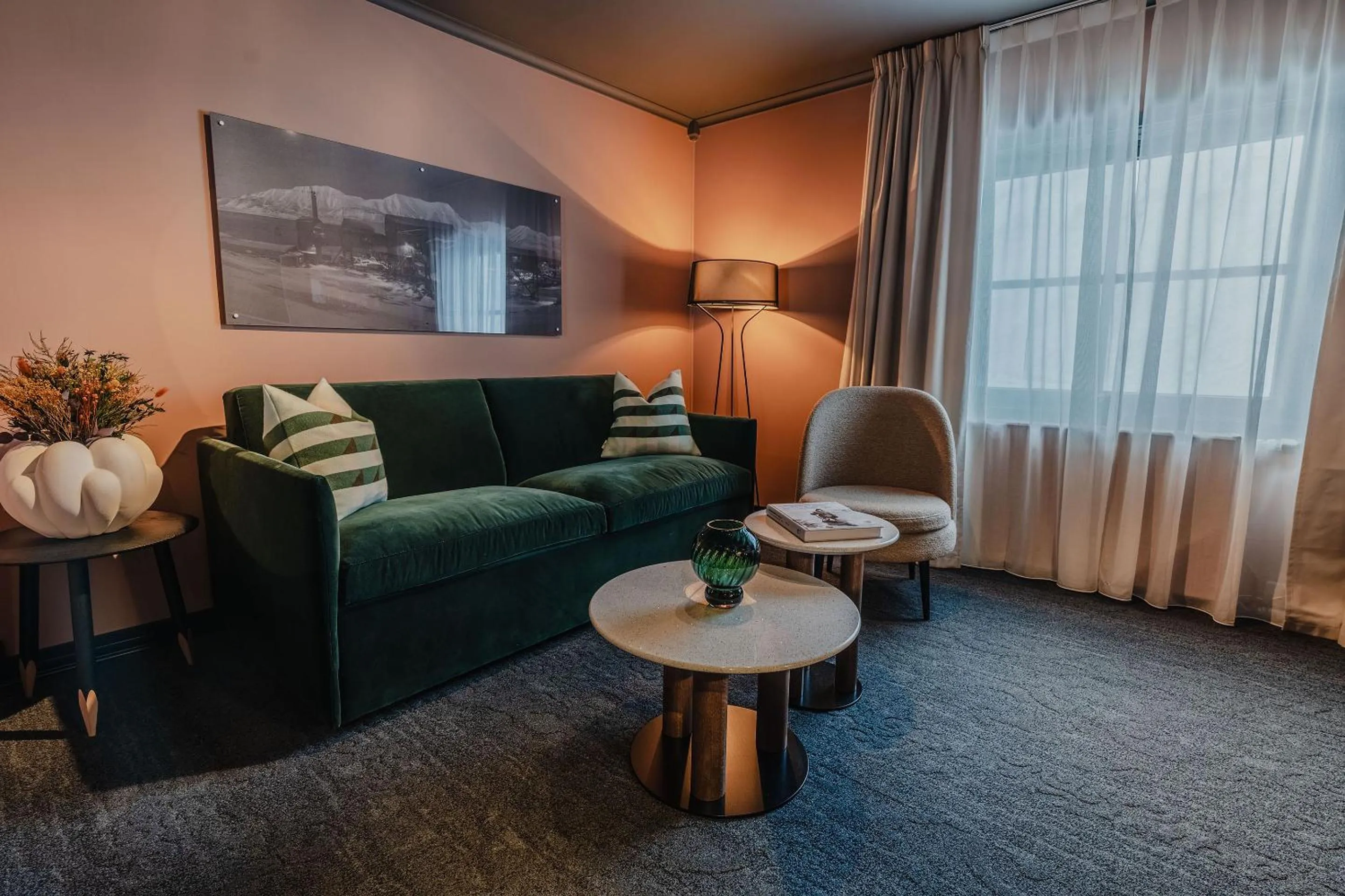 Living room in Funken Lodge