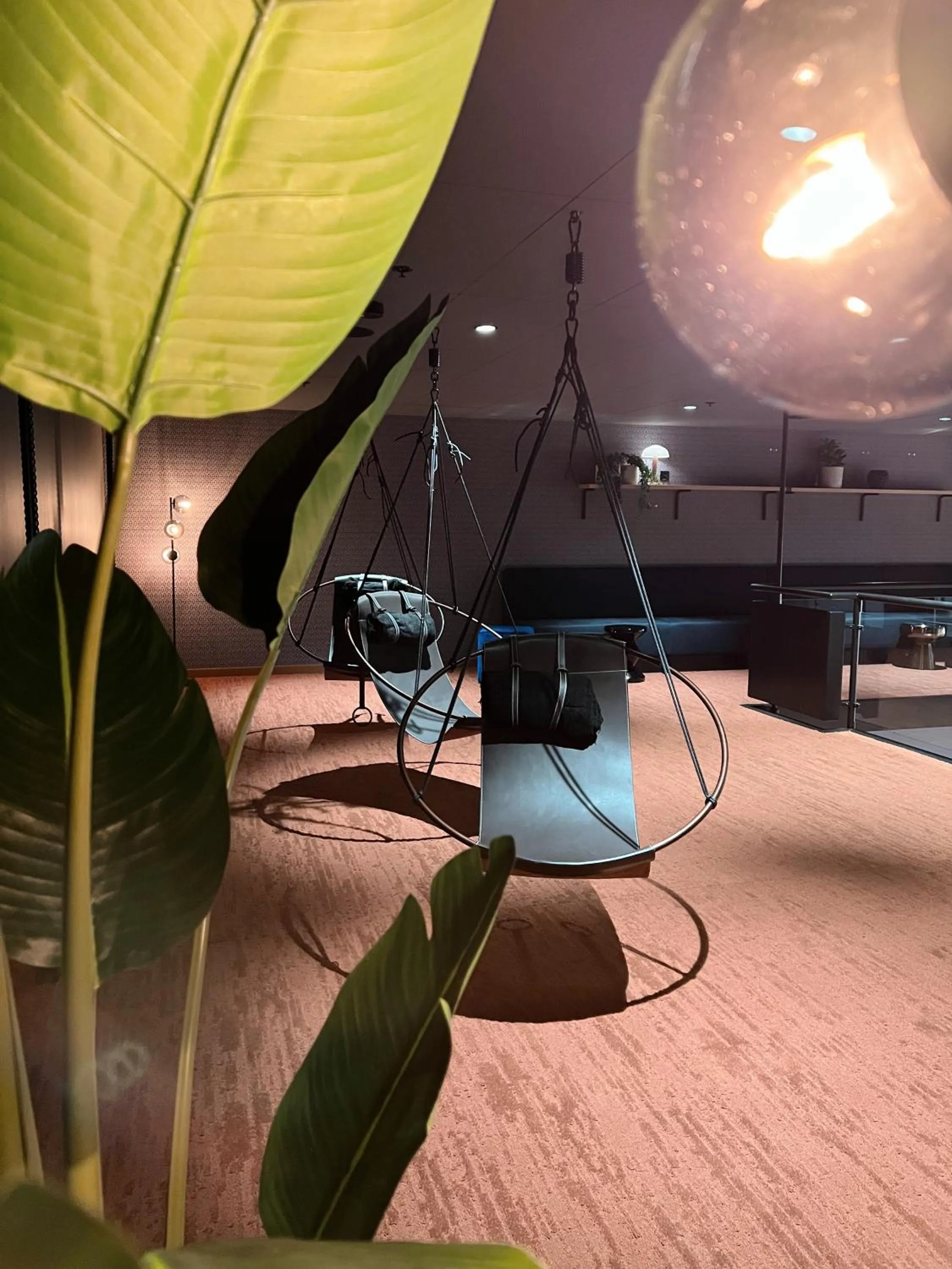 Communal lounge/ TV room in Quality Hotel Panorama