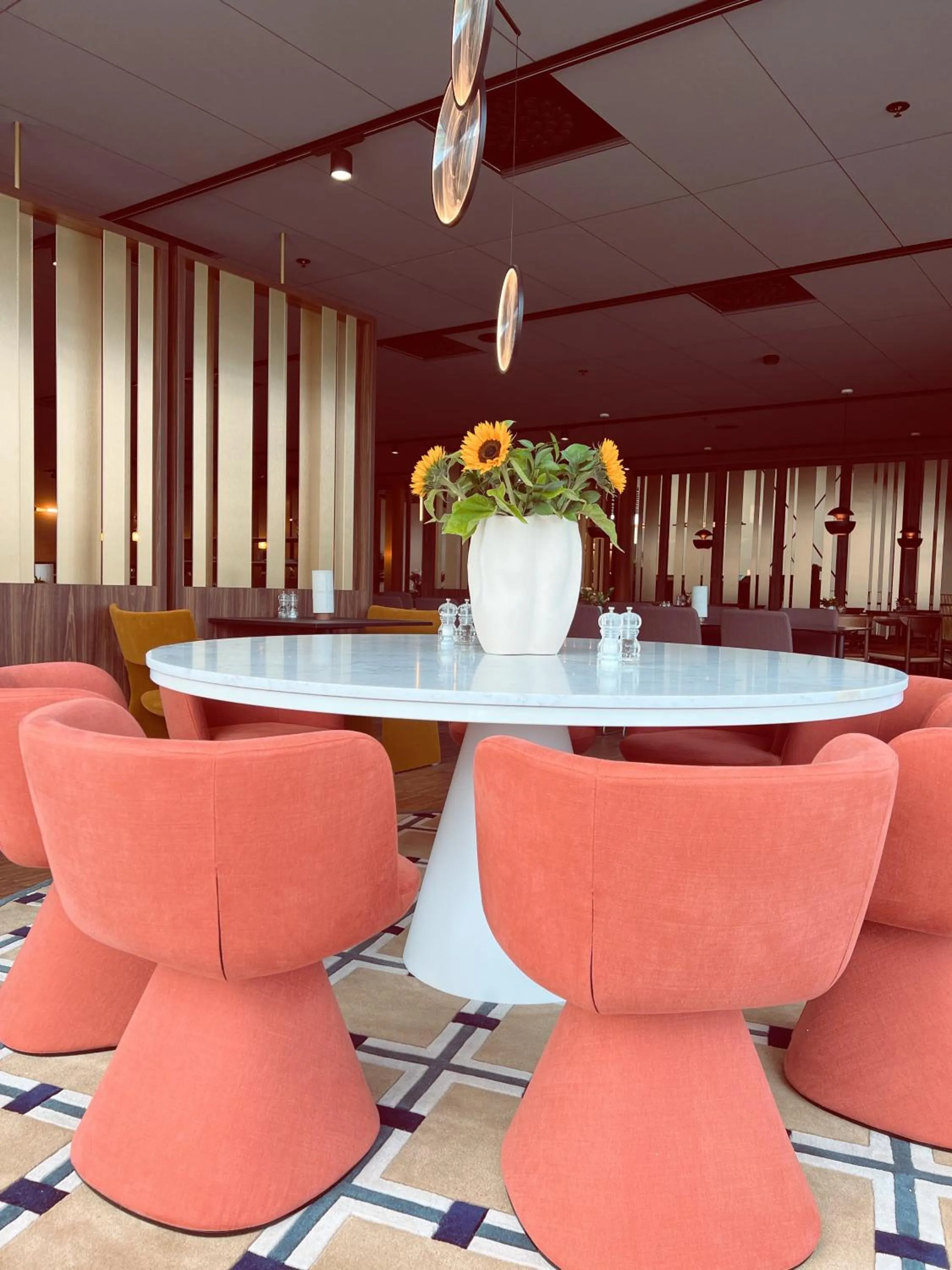 Restaurant/places to eat in Quality Hotel Panorama