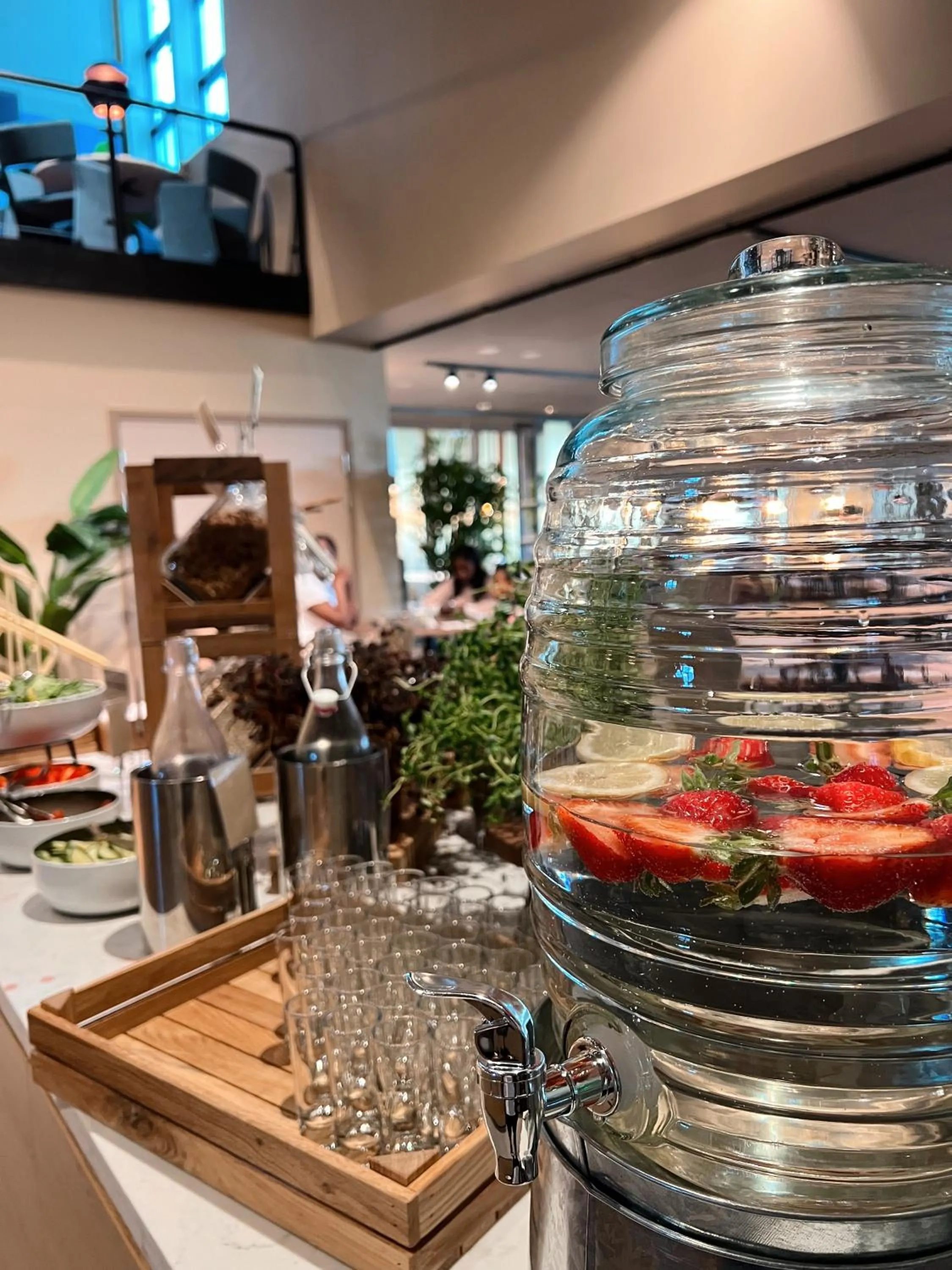 Restaurant/places to eat in Quality Hotel Panorama