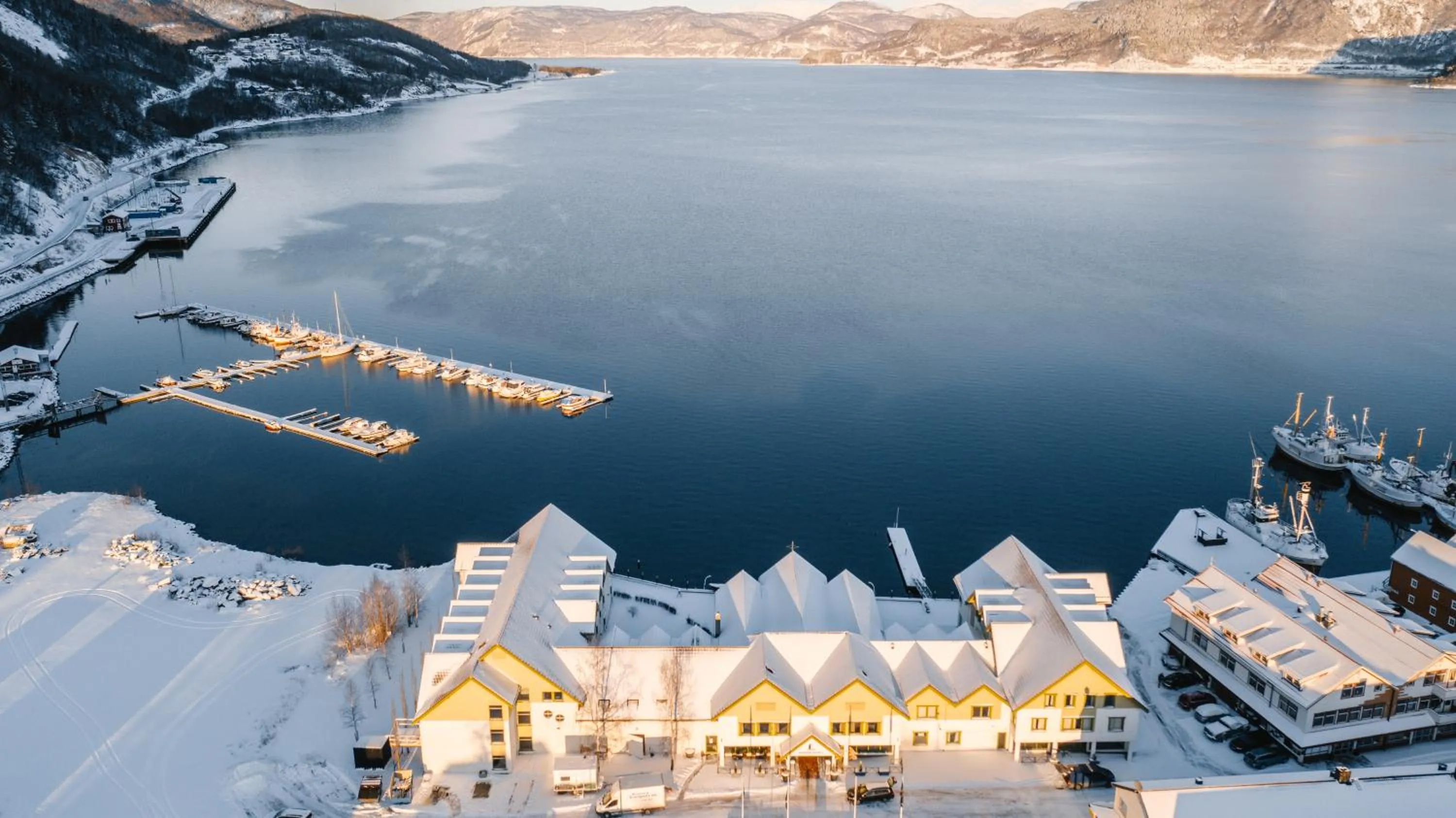 Facade/entrance in Rognan Hotel
