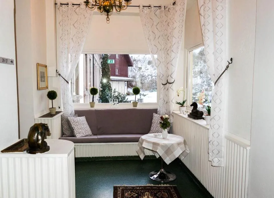 Seating area in Grand Hotel Hønefoss