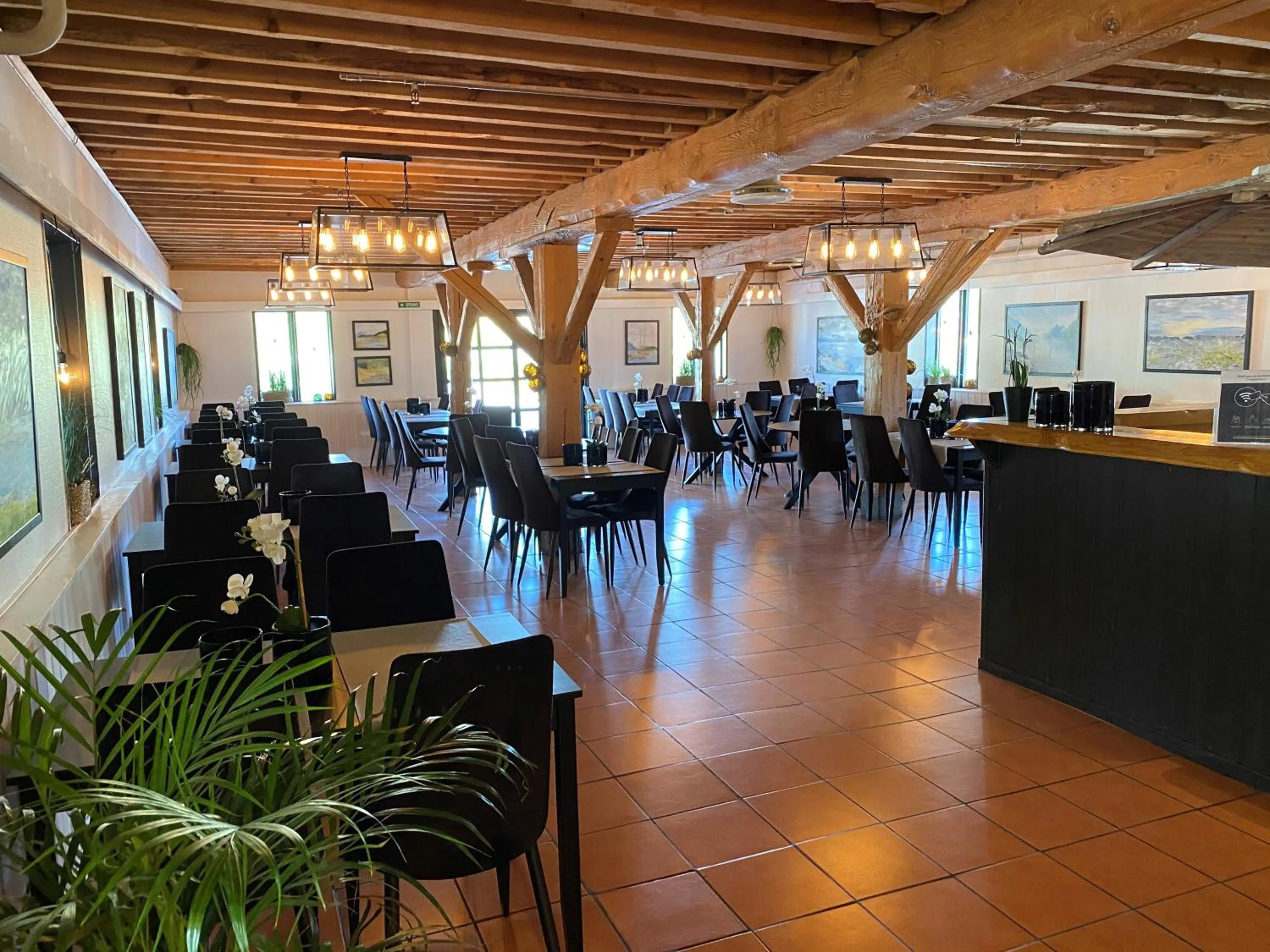 Sunde Fjord Hotel, free and easy parking