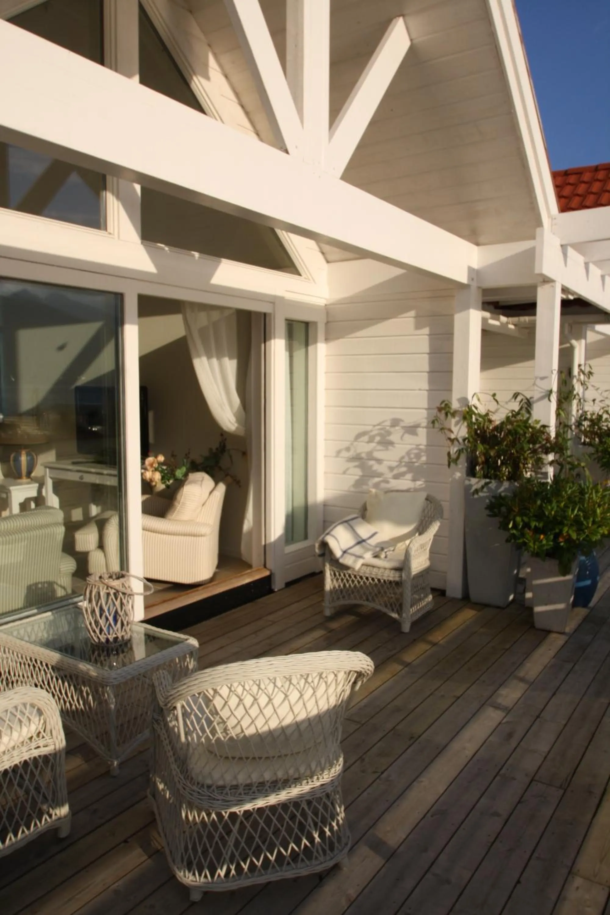 Patio in Sunde Fjord Hotel, free and easy parking