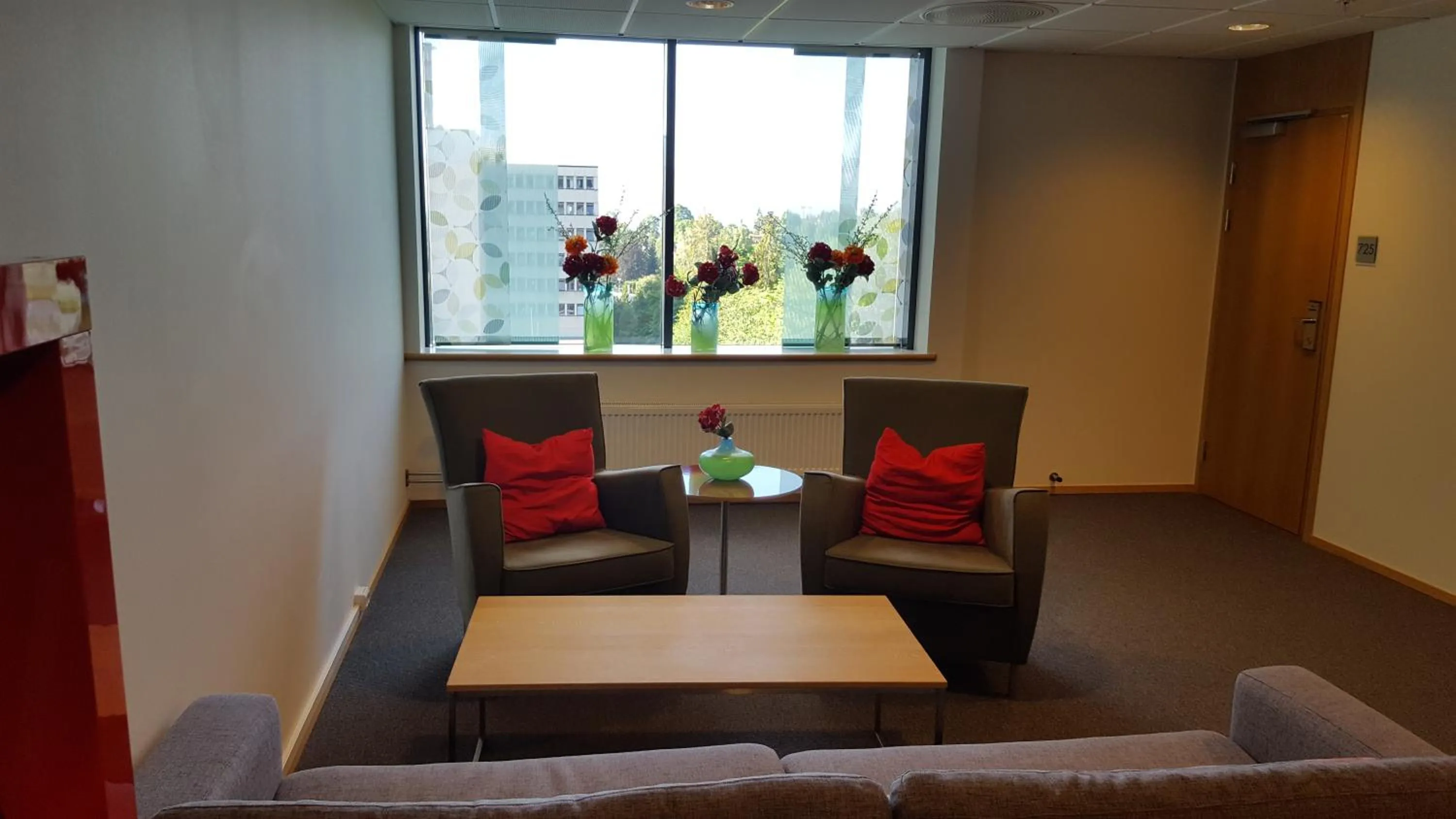 Library in Hotel Montebello