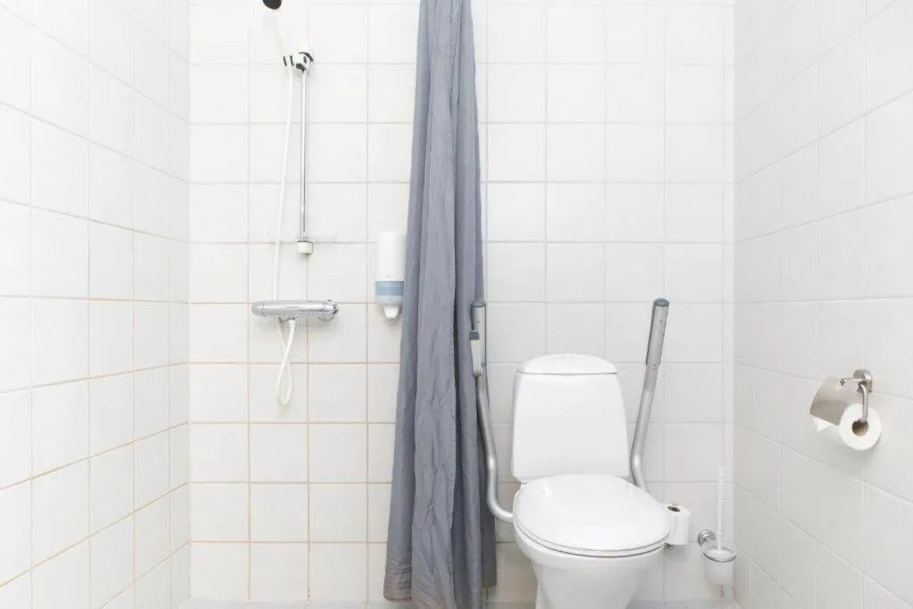 Bathroom in Aalesund Airport Hotel