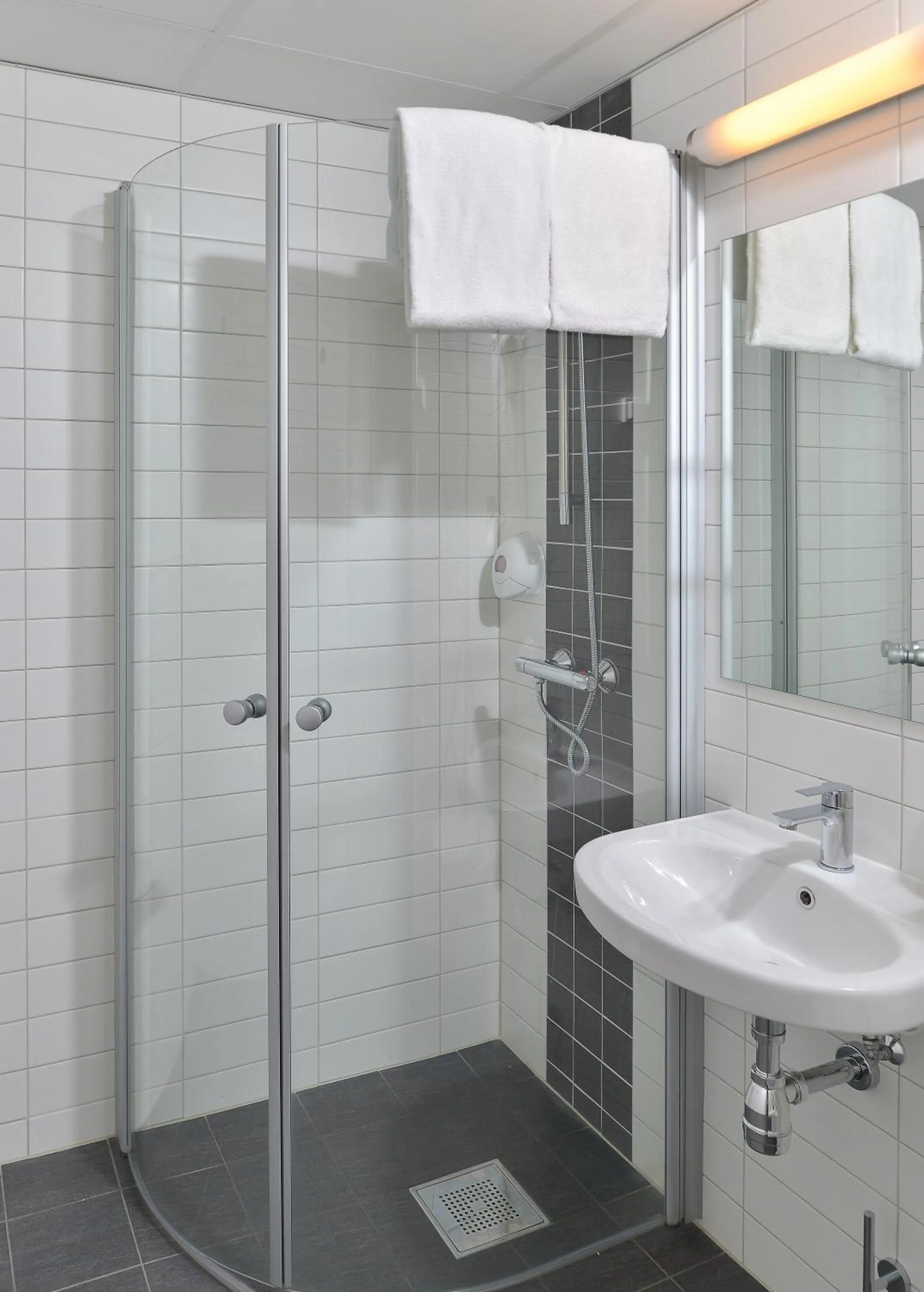 Shower in Thon Partner Hotel Andrikken