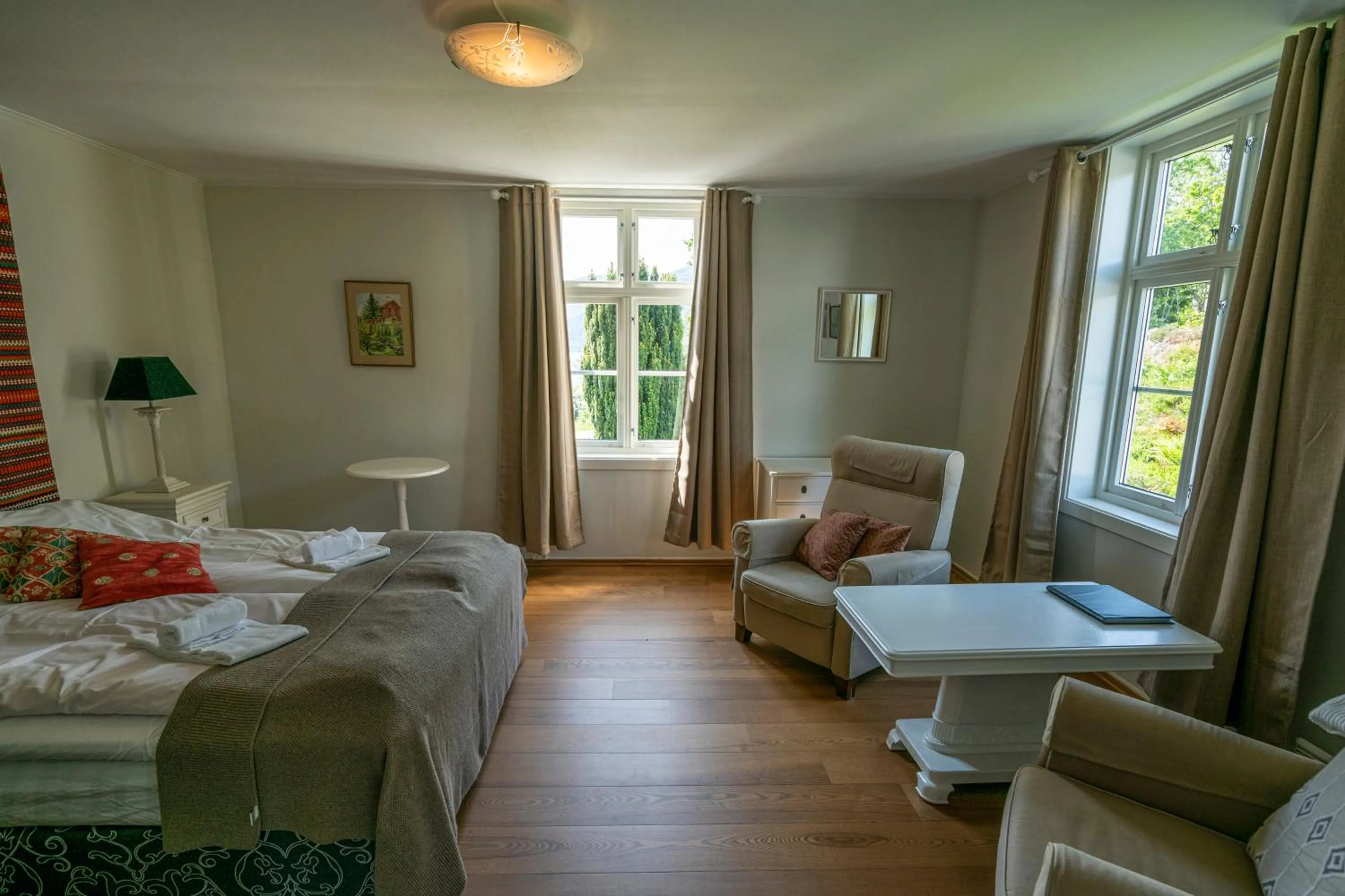 Bedroom, Bed in Dragsvik Fjordhotel