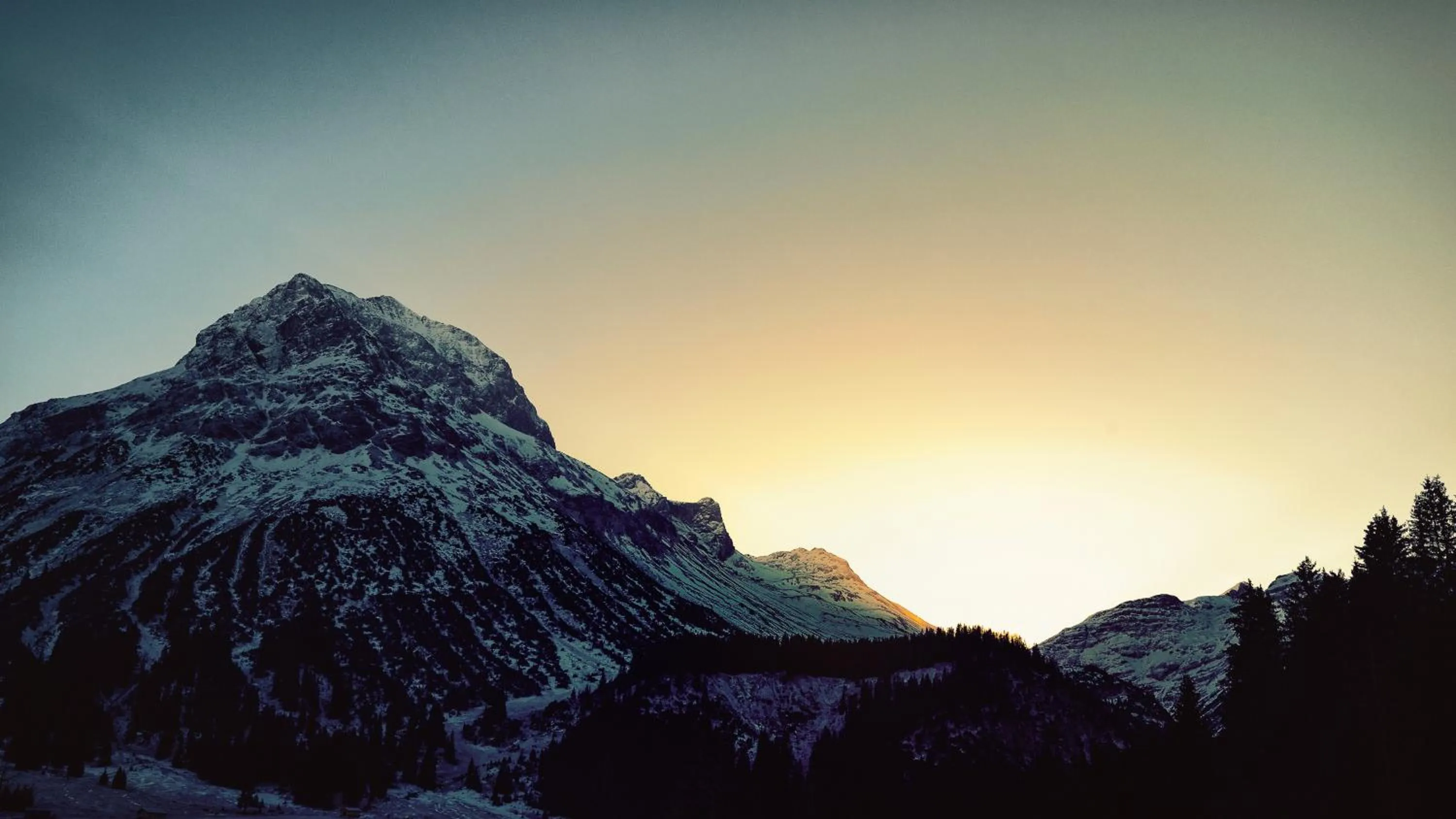 Mountain view in Hinterwies – Ski In / Lodge / Dine