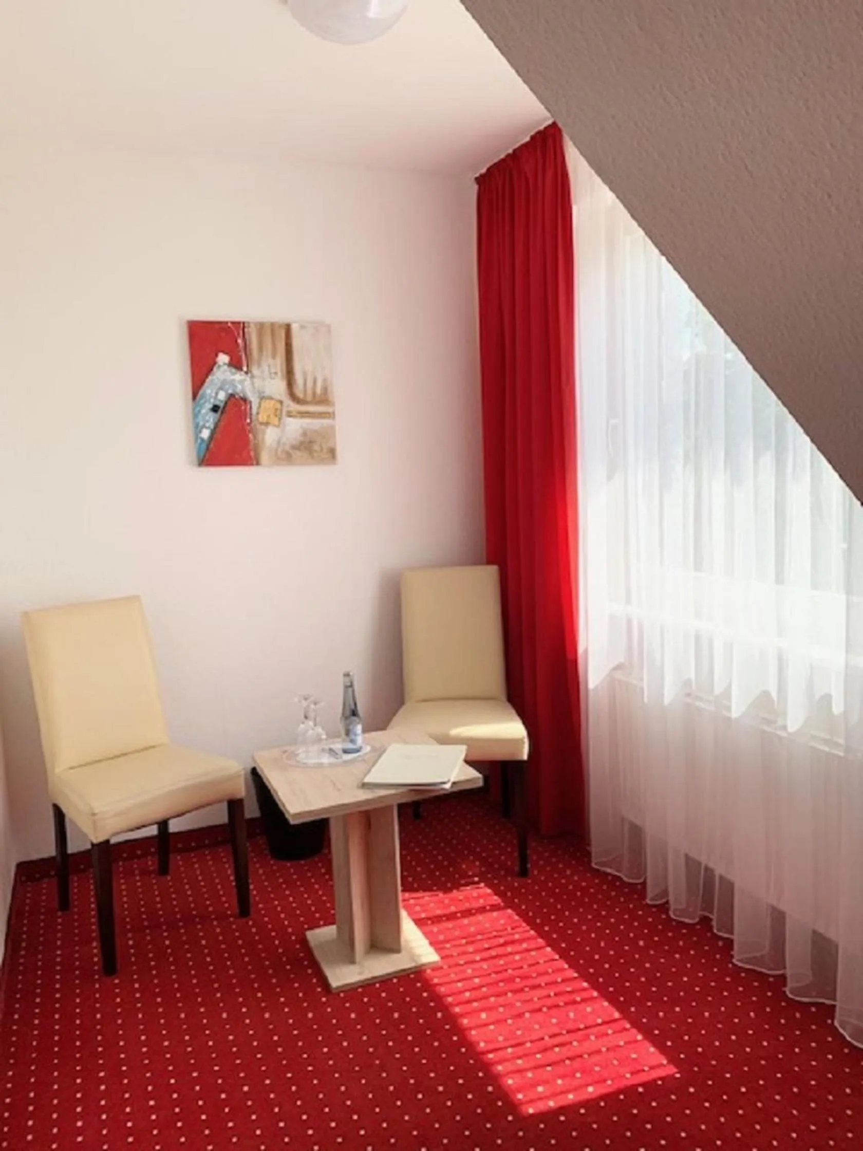 Photo of the whole room in Hanse Hotel