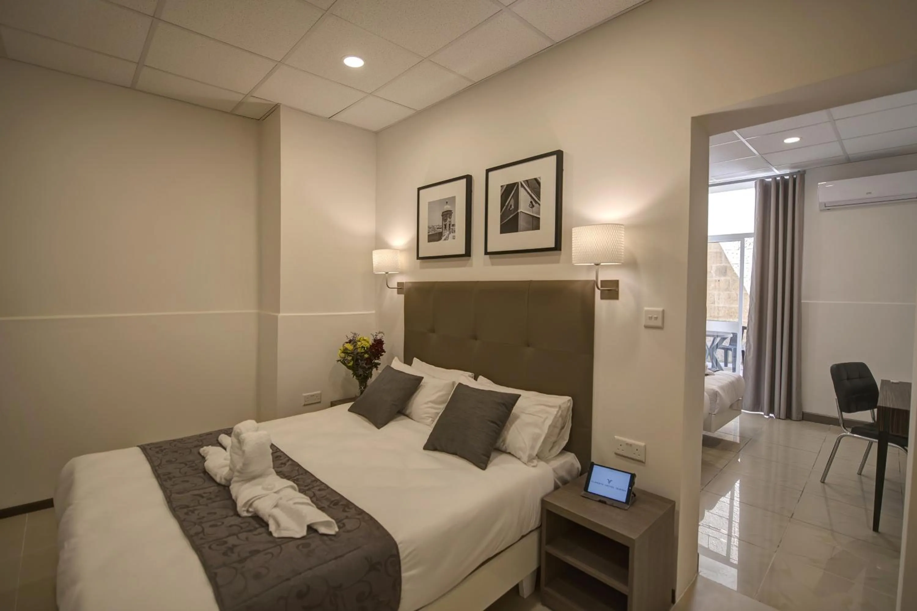 Photo of the whole room, Bed in Europa Hotel