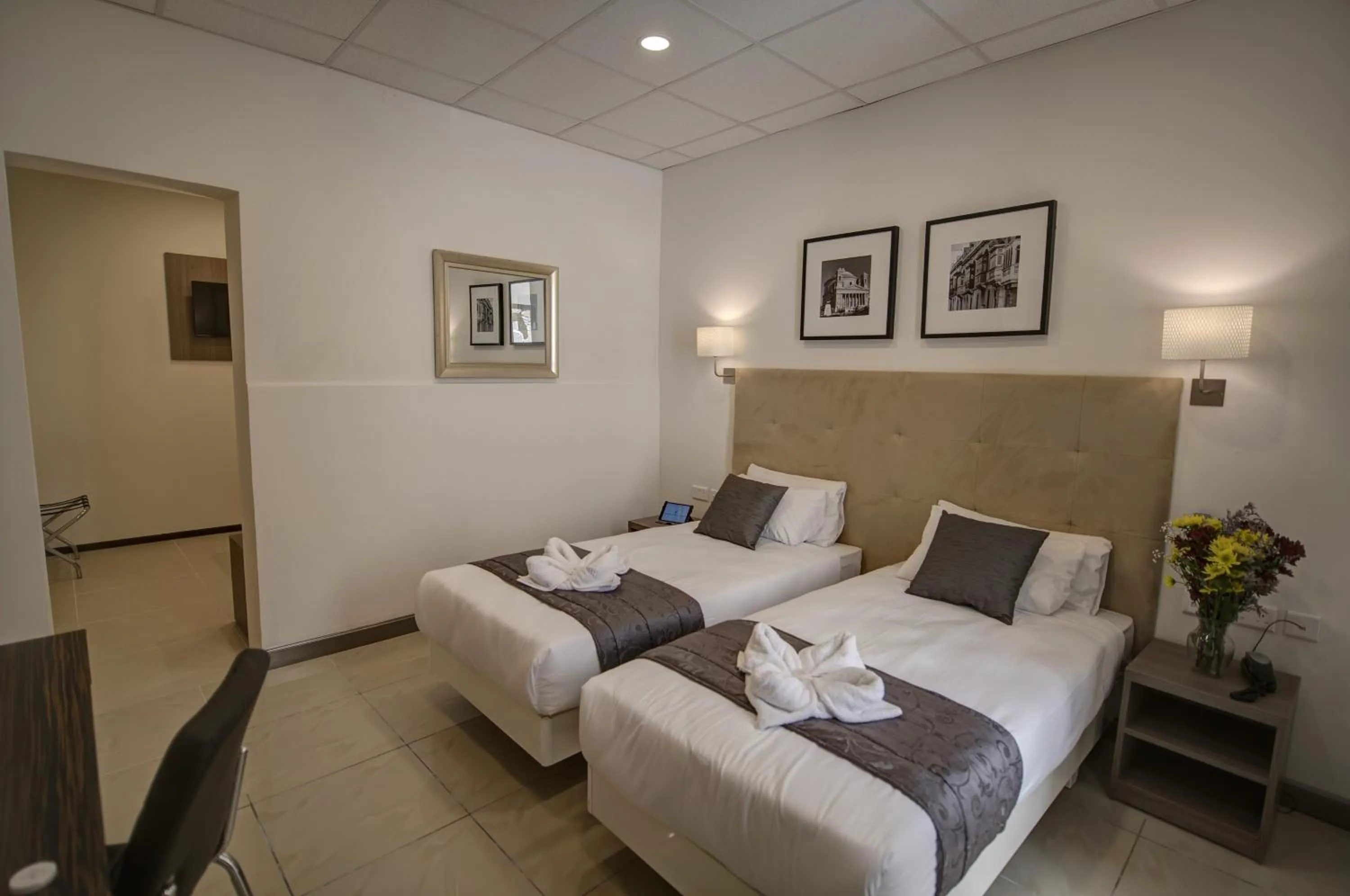 Photo of the whole room, Bed in Europa Hotel